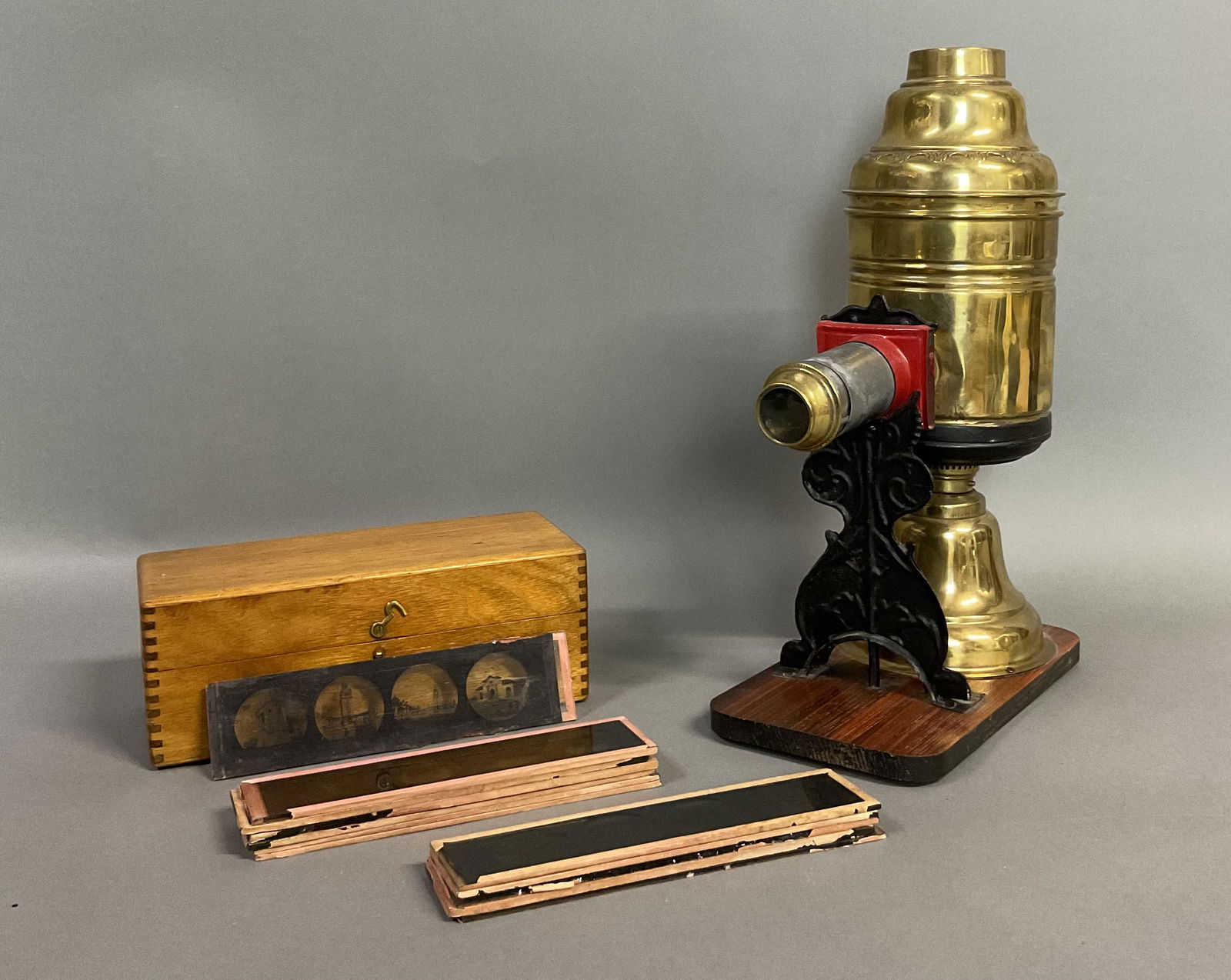 19TH CENTURY MAGIC LANTERN (1 of 4)