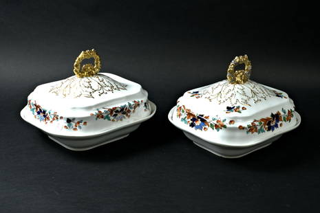 EARLY 19TH C CHAMBERLAIN'S WORCESTER ENTREE DISHES: England, circa 1830 Superb Chamberlain's Worcester dinner service in a fantastic painted polychrome floral pattern with gold highlights on a white ground. This service is offered over several