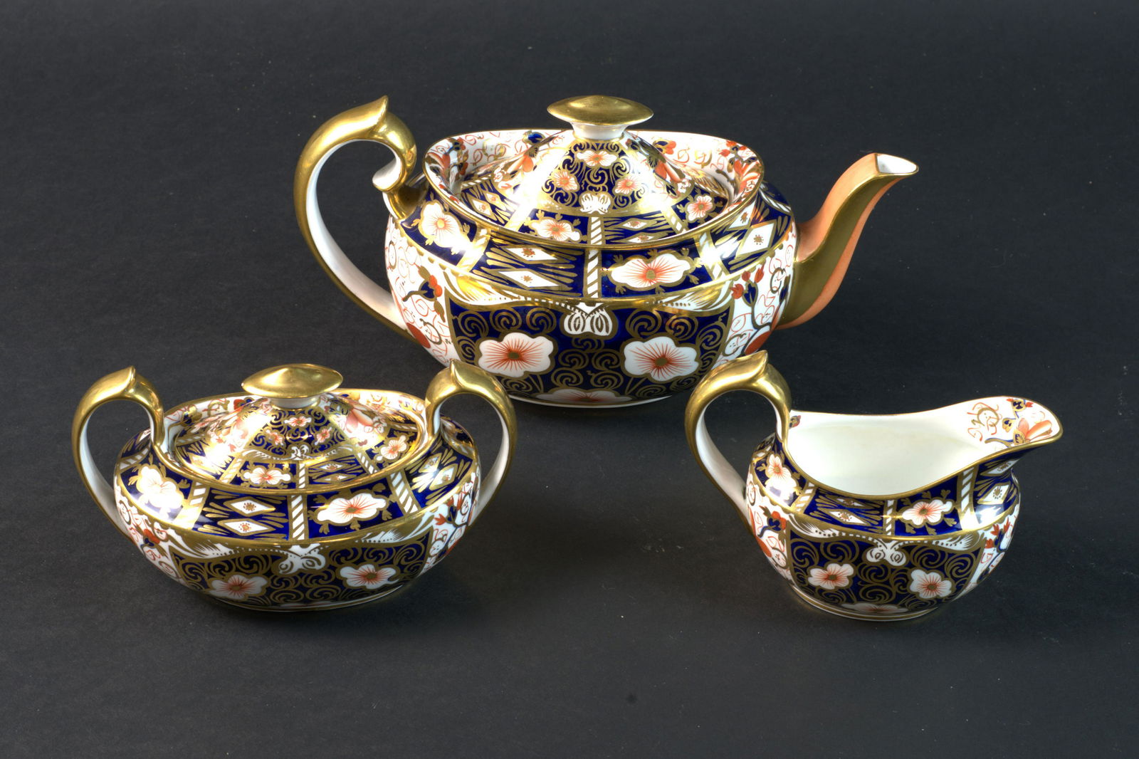 ROYAL CROWN DERBY, IMARI TEA SERVICE (1 of 6)