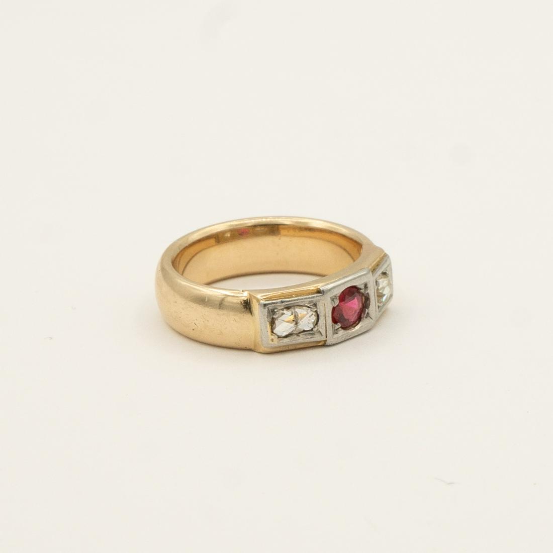 LADIES DIAMOND AND RUBY RING (1 of 6)