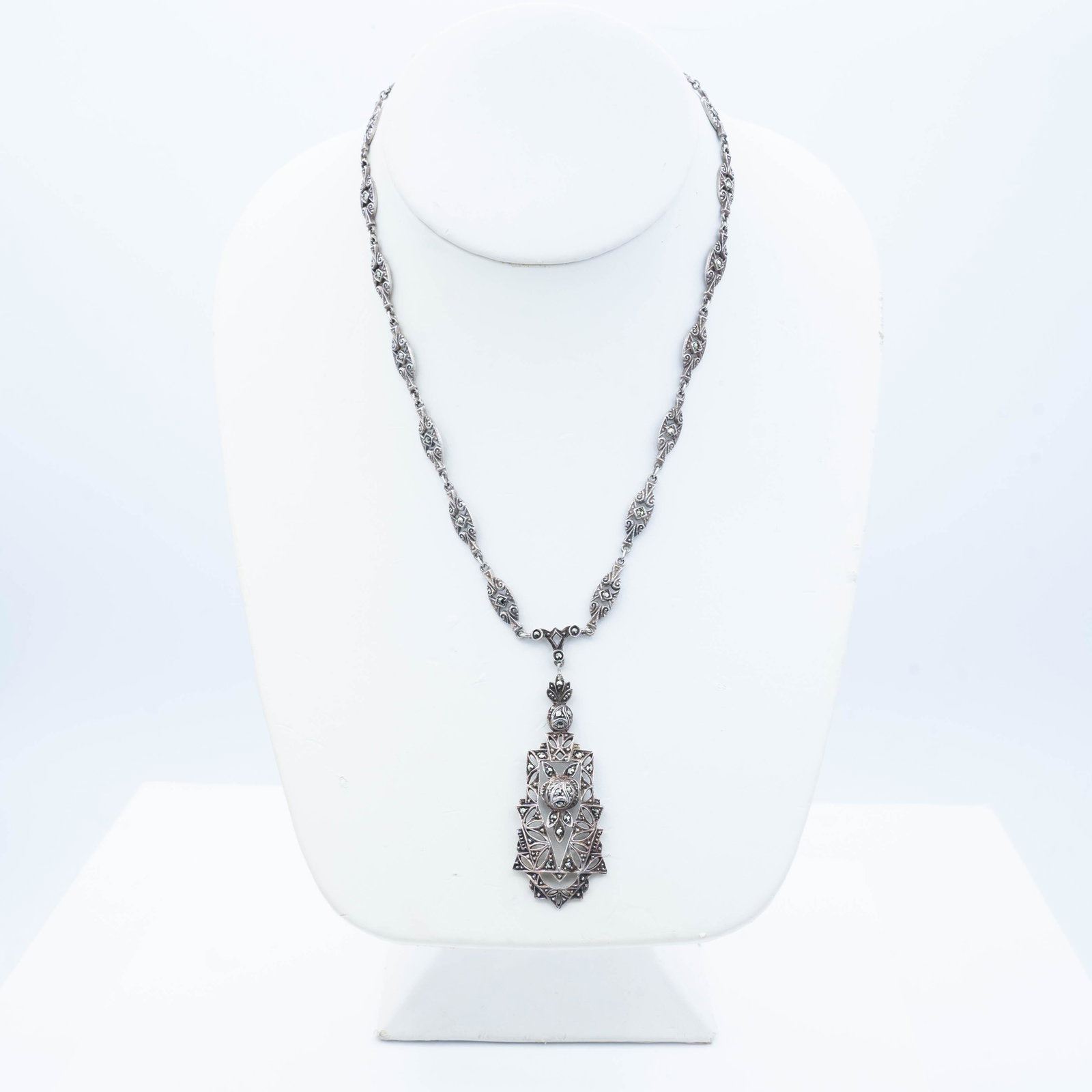 VICTORIAN SILVER AND MARCASITE NECKLACE (1 of 4)