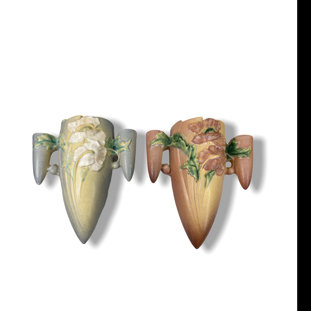 134 Pair Roseville Pottery wall pockets (1 of 4)