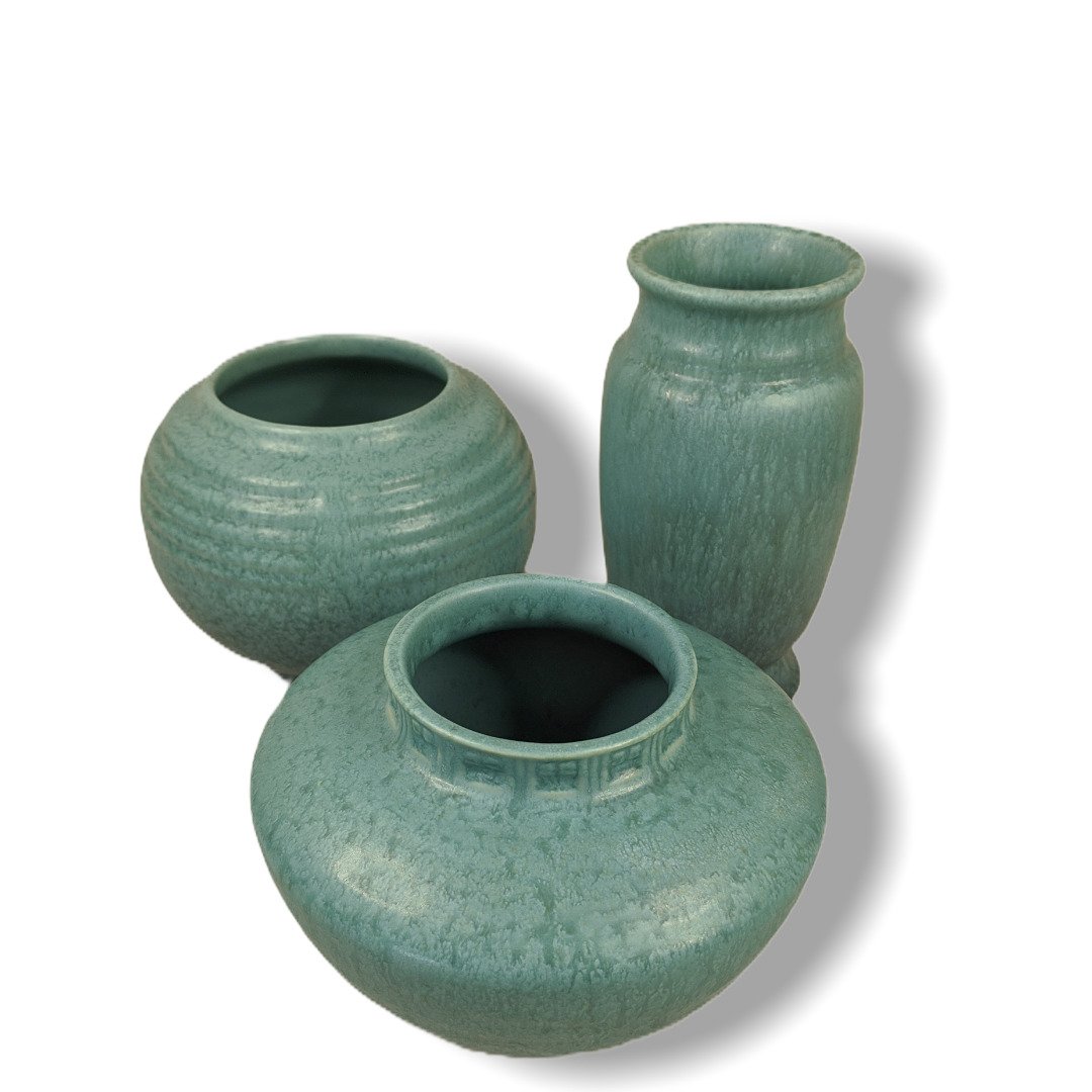 144 Roseville Pottery Grouping (1 of 5)