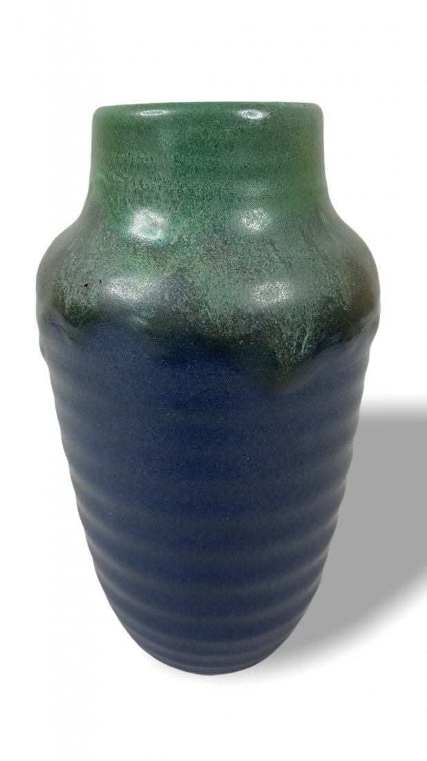 Newcomb College Vase: Newcomb College Pottery vase with a nice glaze. 3" W x 5.5" H