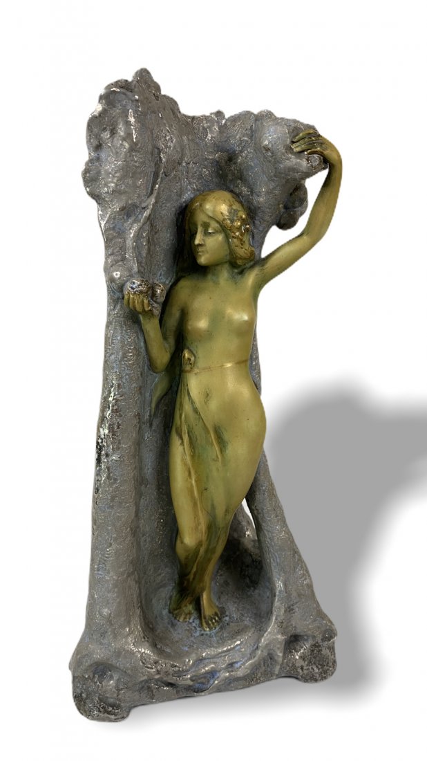 Ernst Wahliss Amphora Figure (1 of 3)