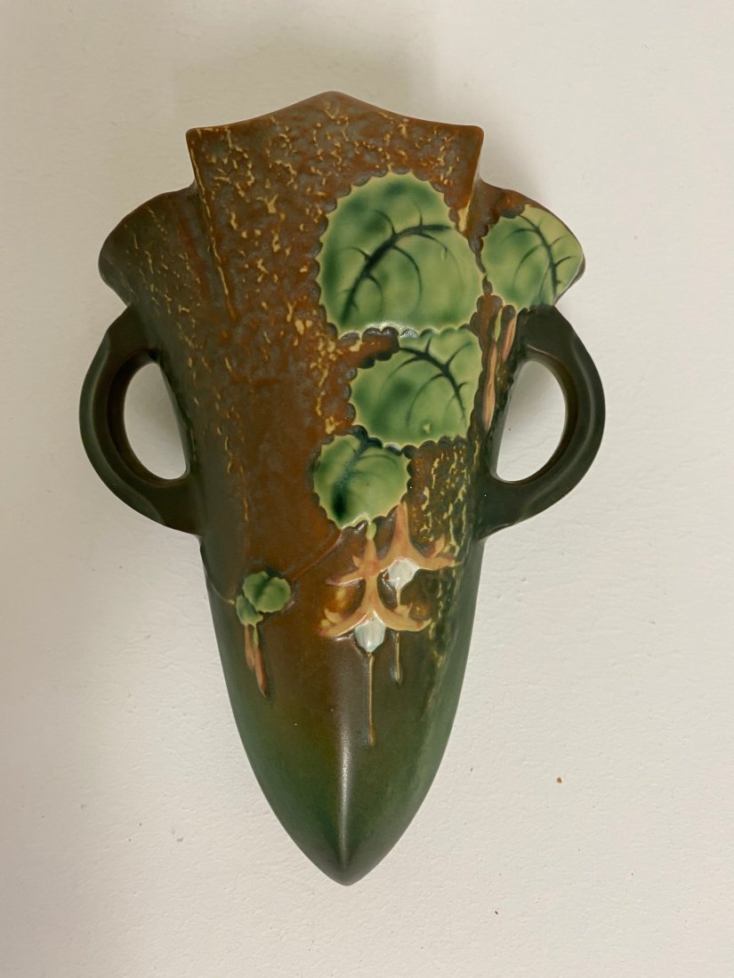 Roseville Pottery Wall Pocket (1 of 1)