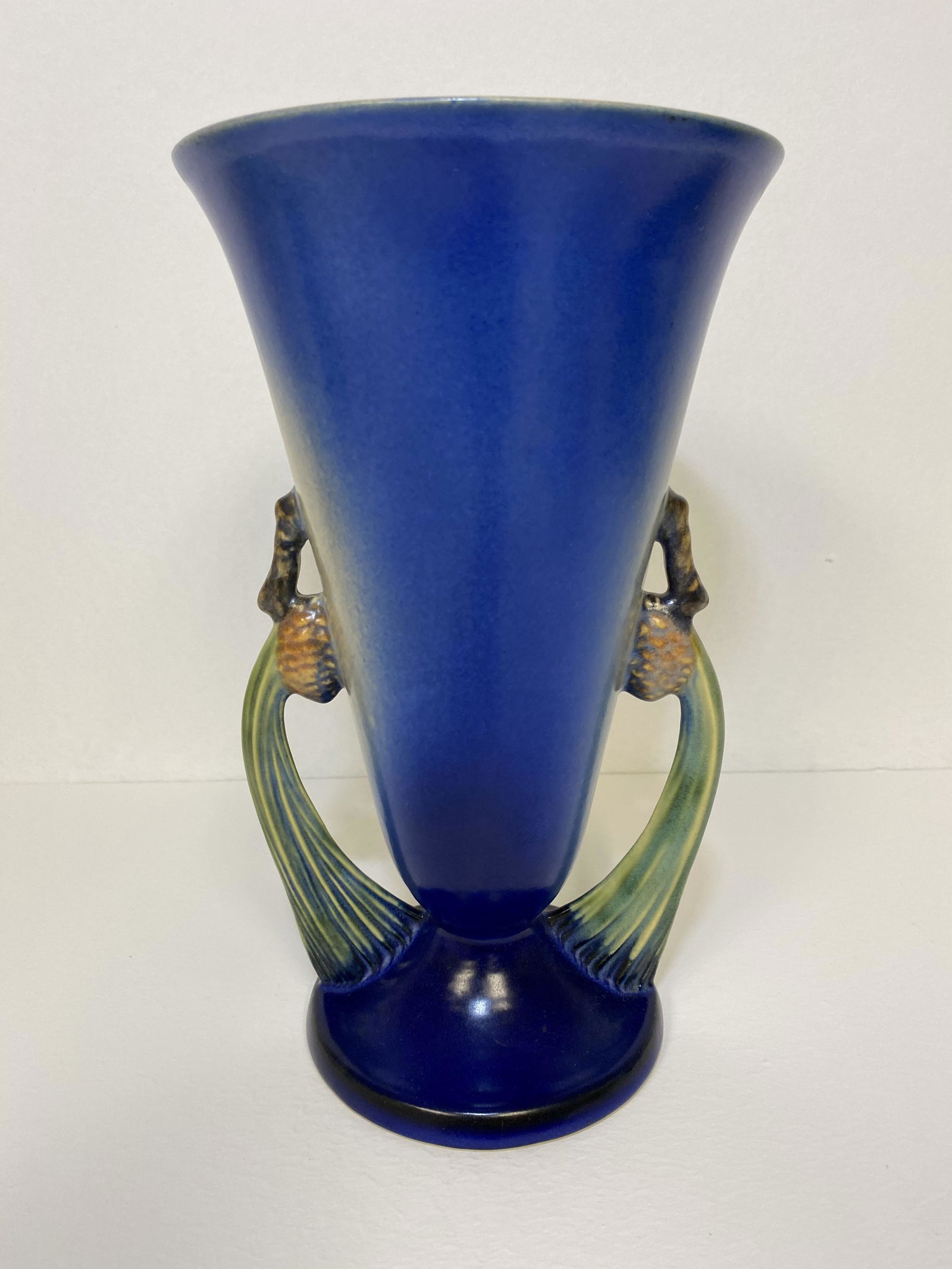 Roseville Pottery Vase (1 of 2)