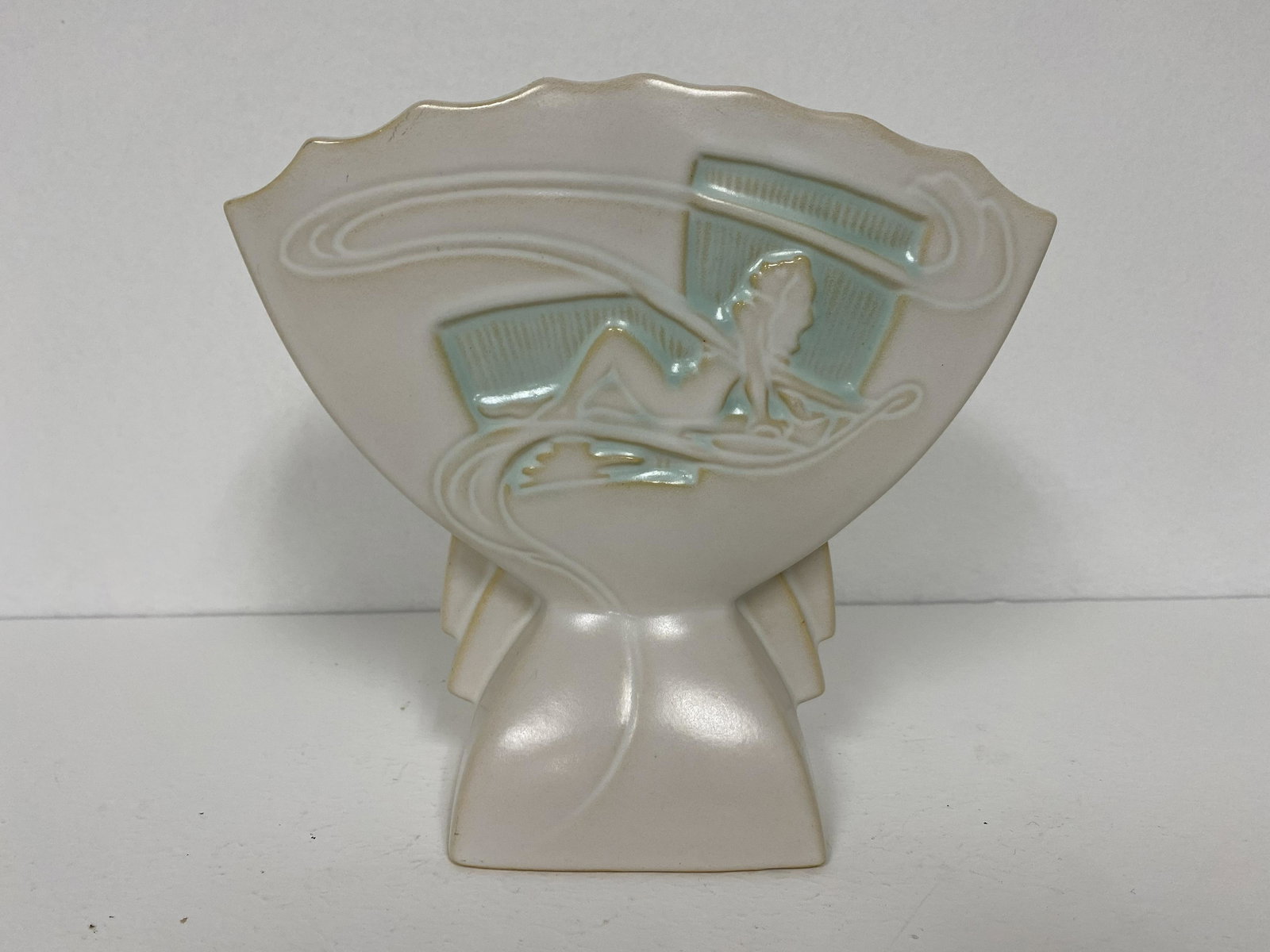 Roseville Pottery: Silhouette Nude white fan vase 783-7". 7 1/2" tall.