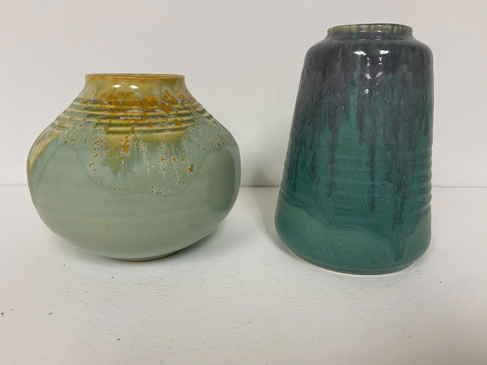 2 Roseville Pottery Vases (1 of 2)