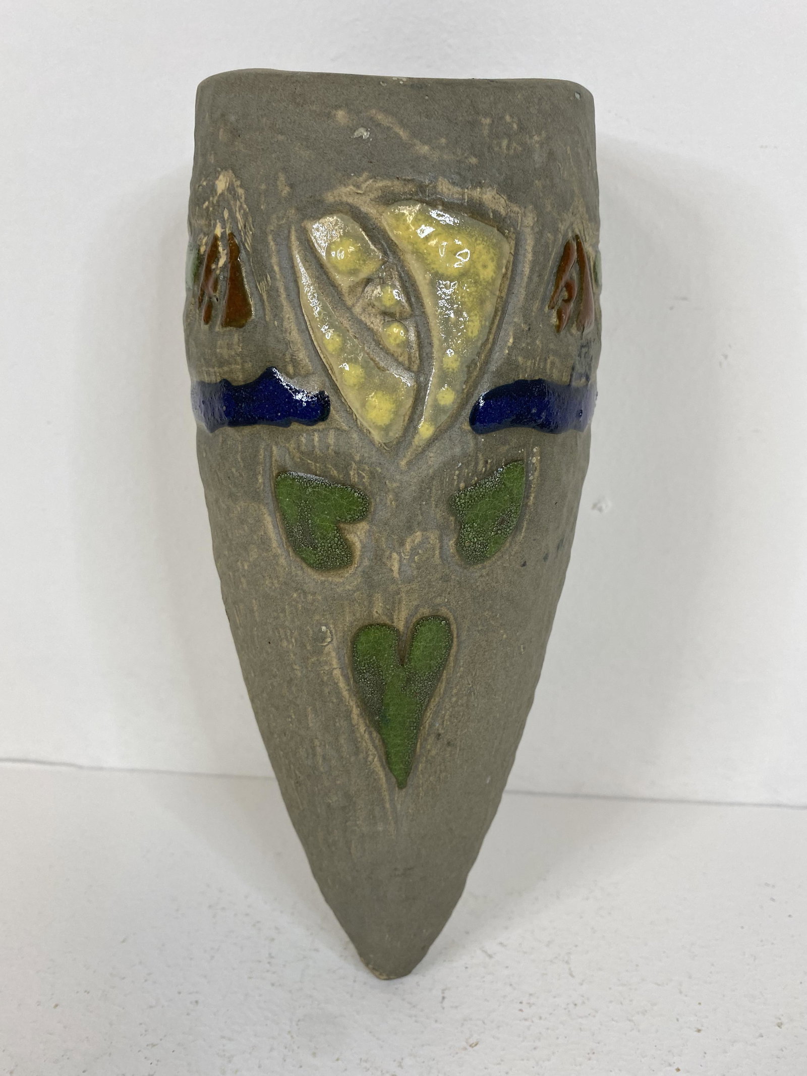 Roseville Pottery: Mostique Wall Pocket