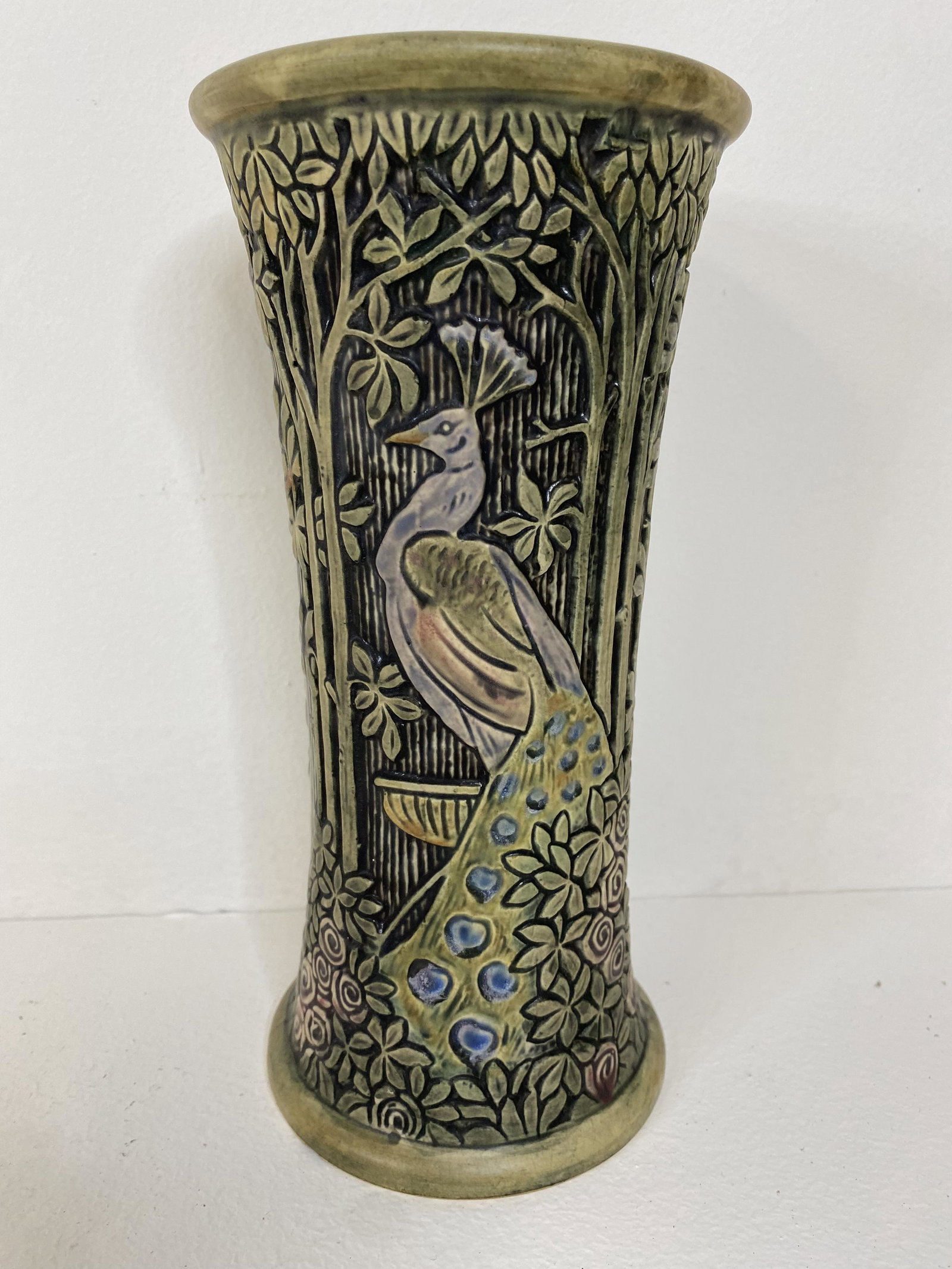 Weller Pottery: Knifewood 9" Tall with great coloration and mold