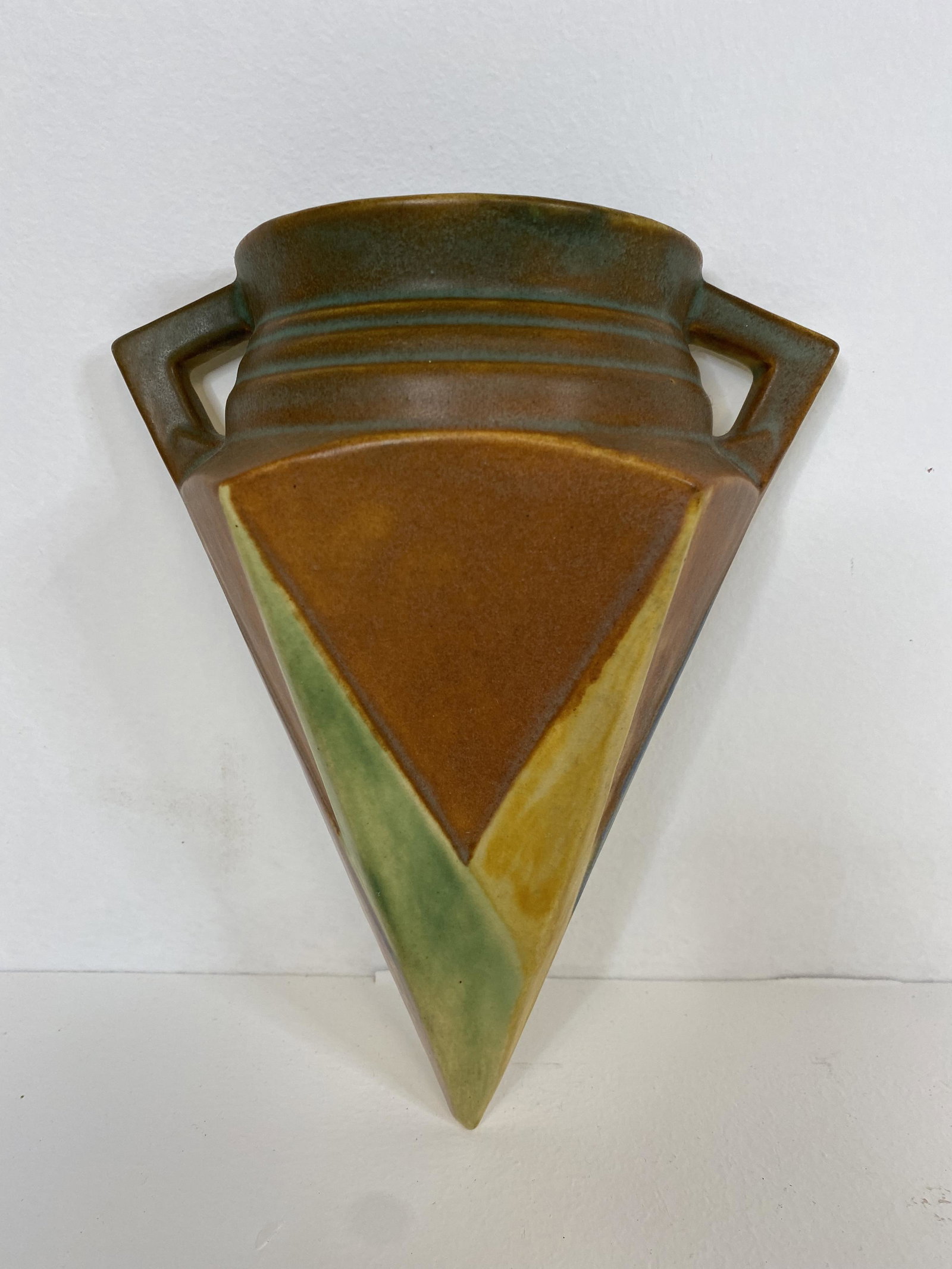 Roseville Pottery: Futura Wall Pocket