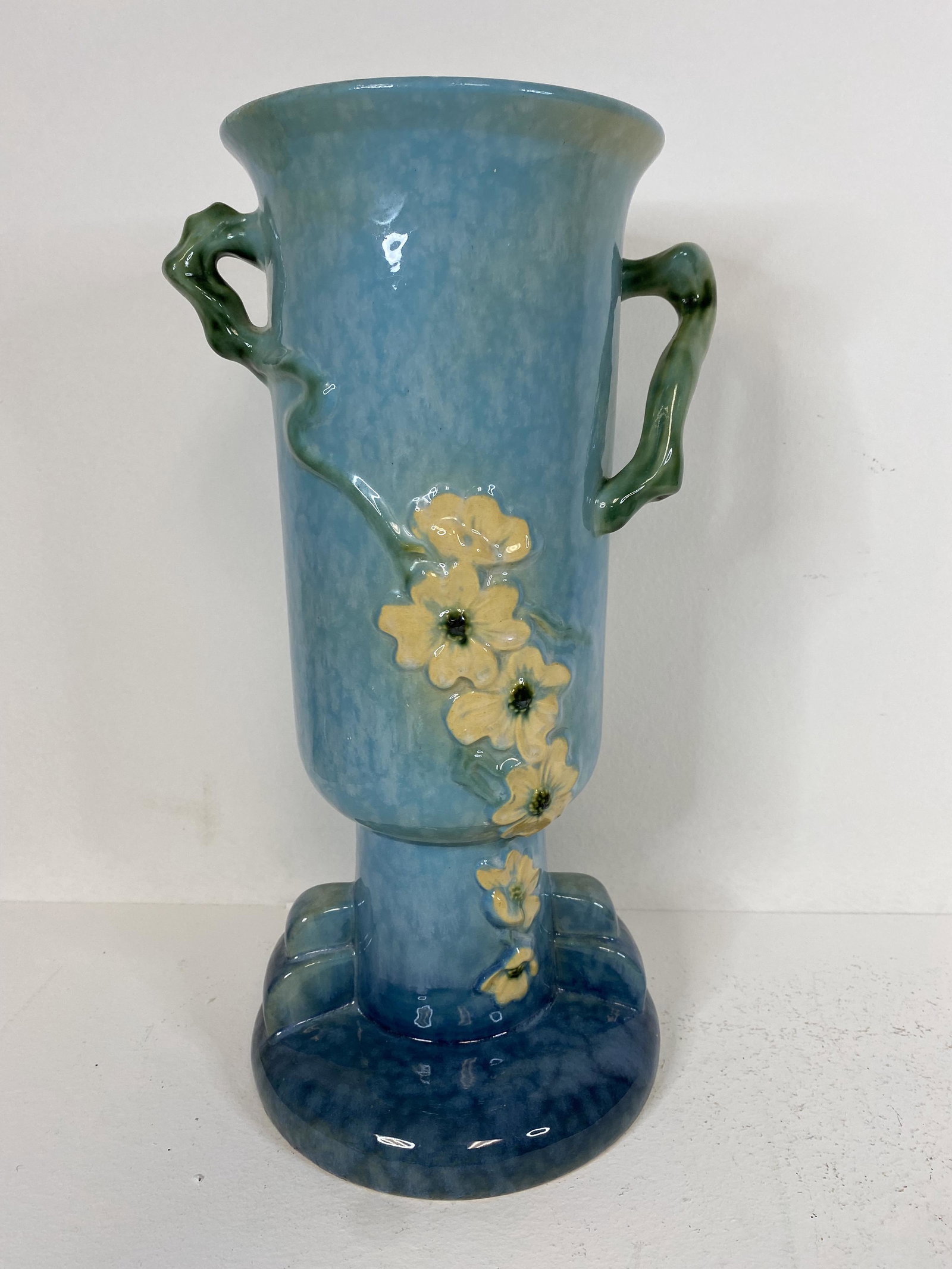 Roseville Pottery: Large Wincraft Blue 263-14"