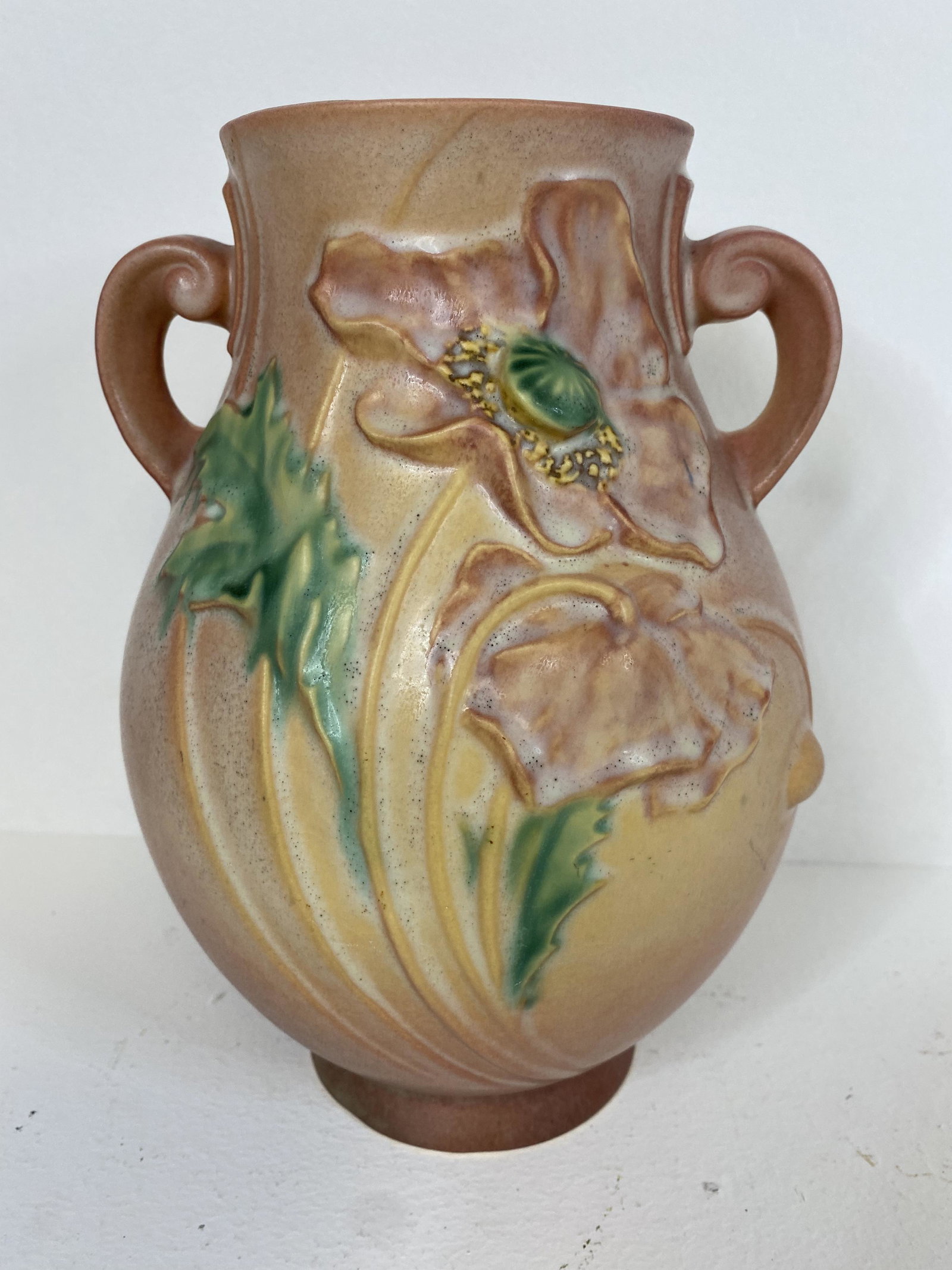 Roseville Pottery: Pink Poppy 872-9"