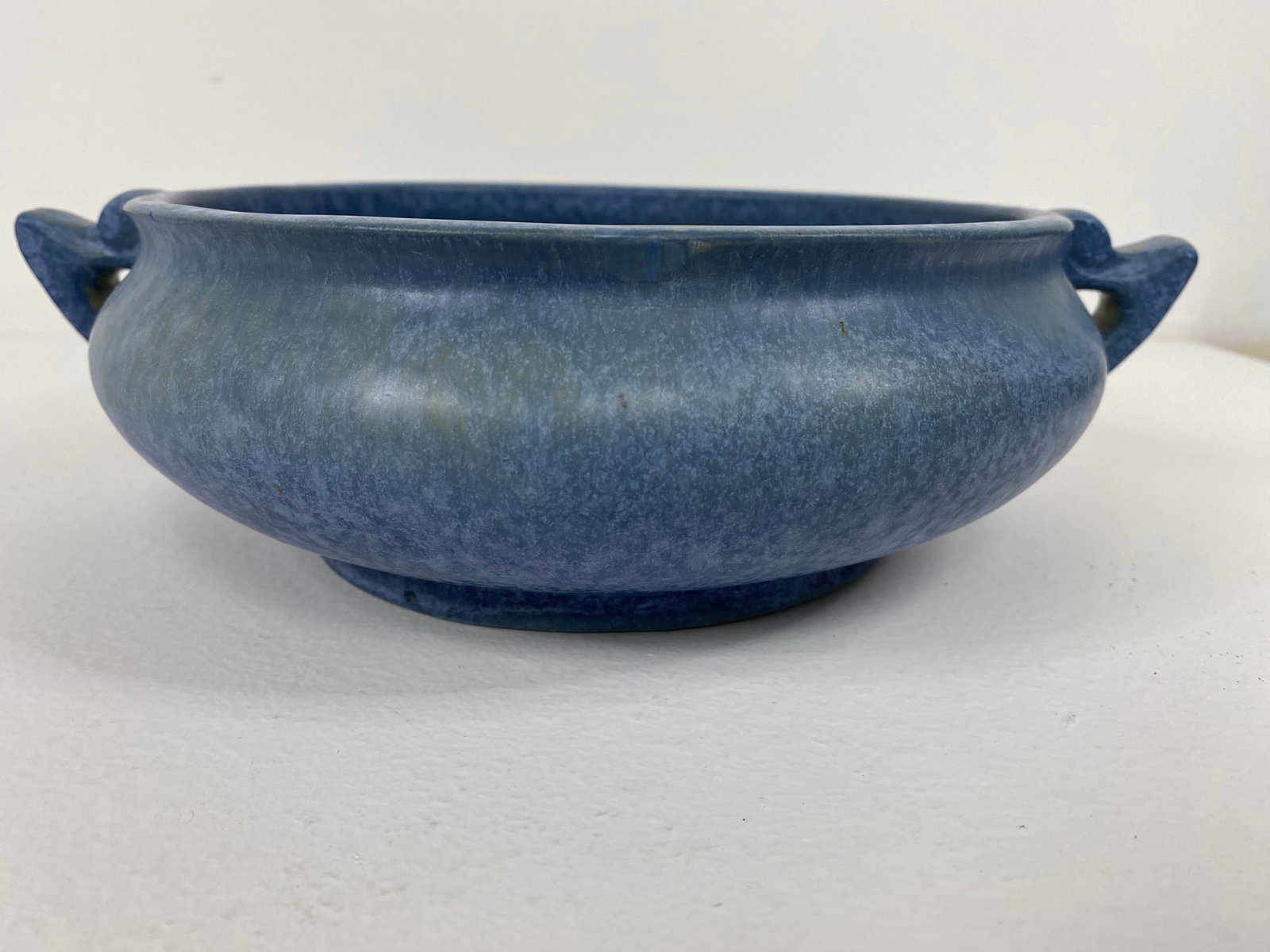 Roseville Pottery: Windsor bowl in a cool normal speckled glaze. 10 1/2" across