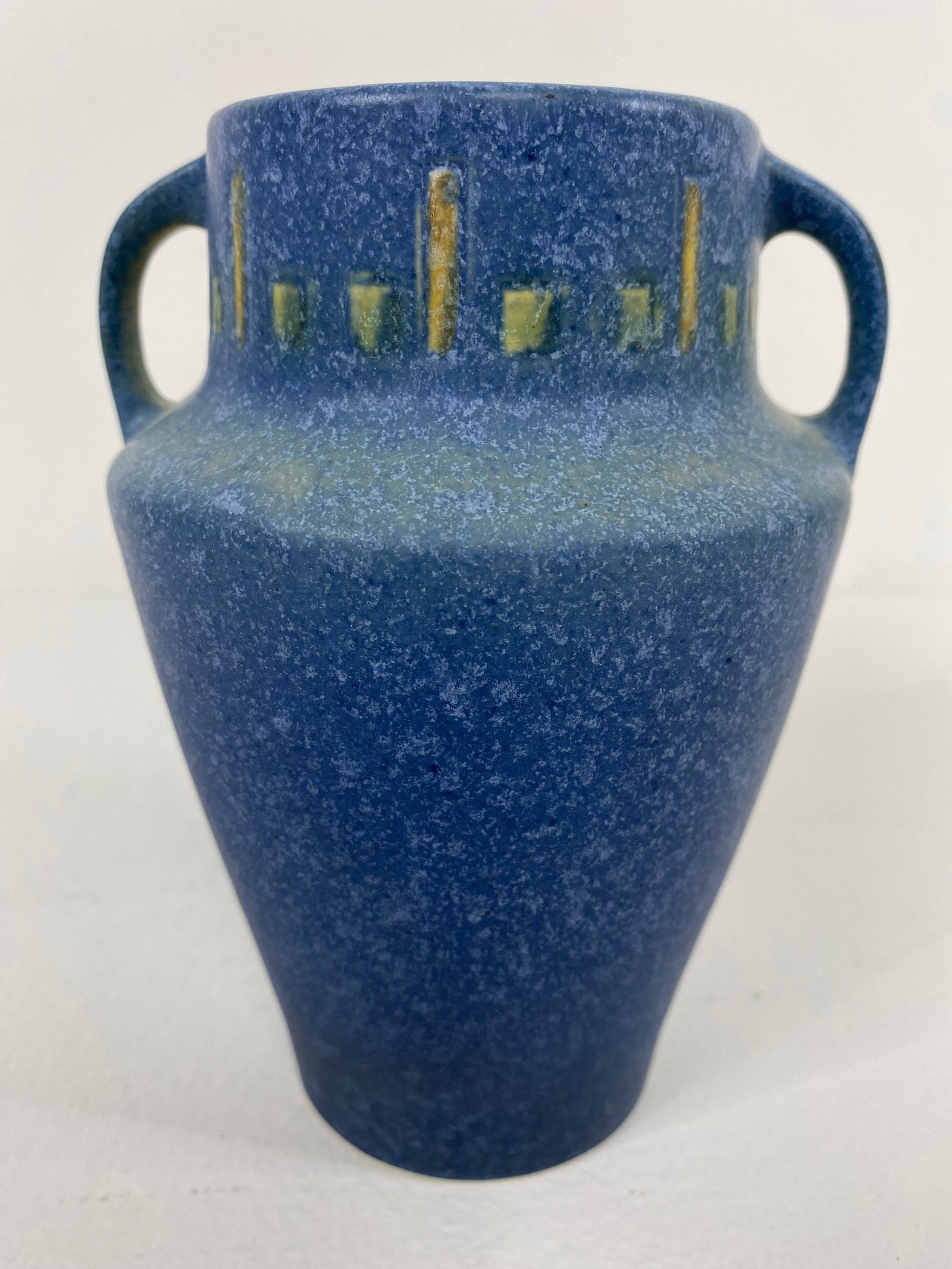 Roseville Pottery: Windsor 2 handled vase. Nice form and Design at 6 1/4" with original foil label