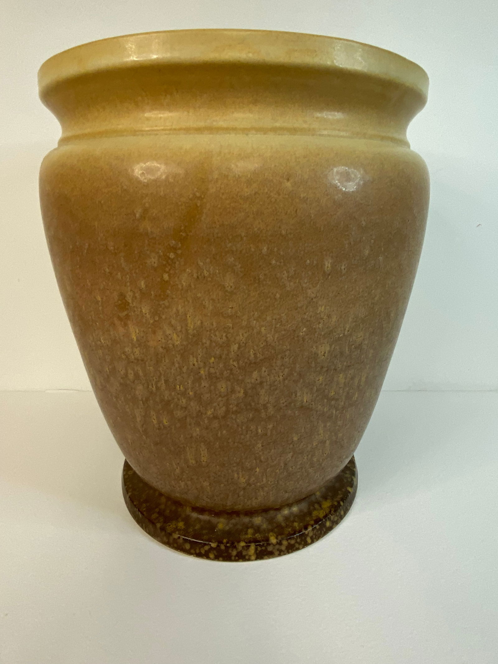 Roseville Pottery (1 of 4)