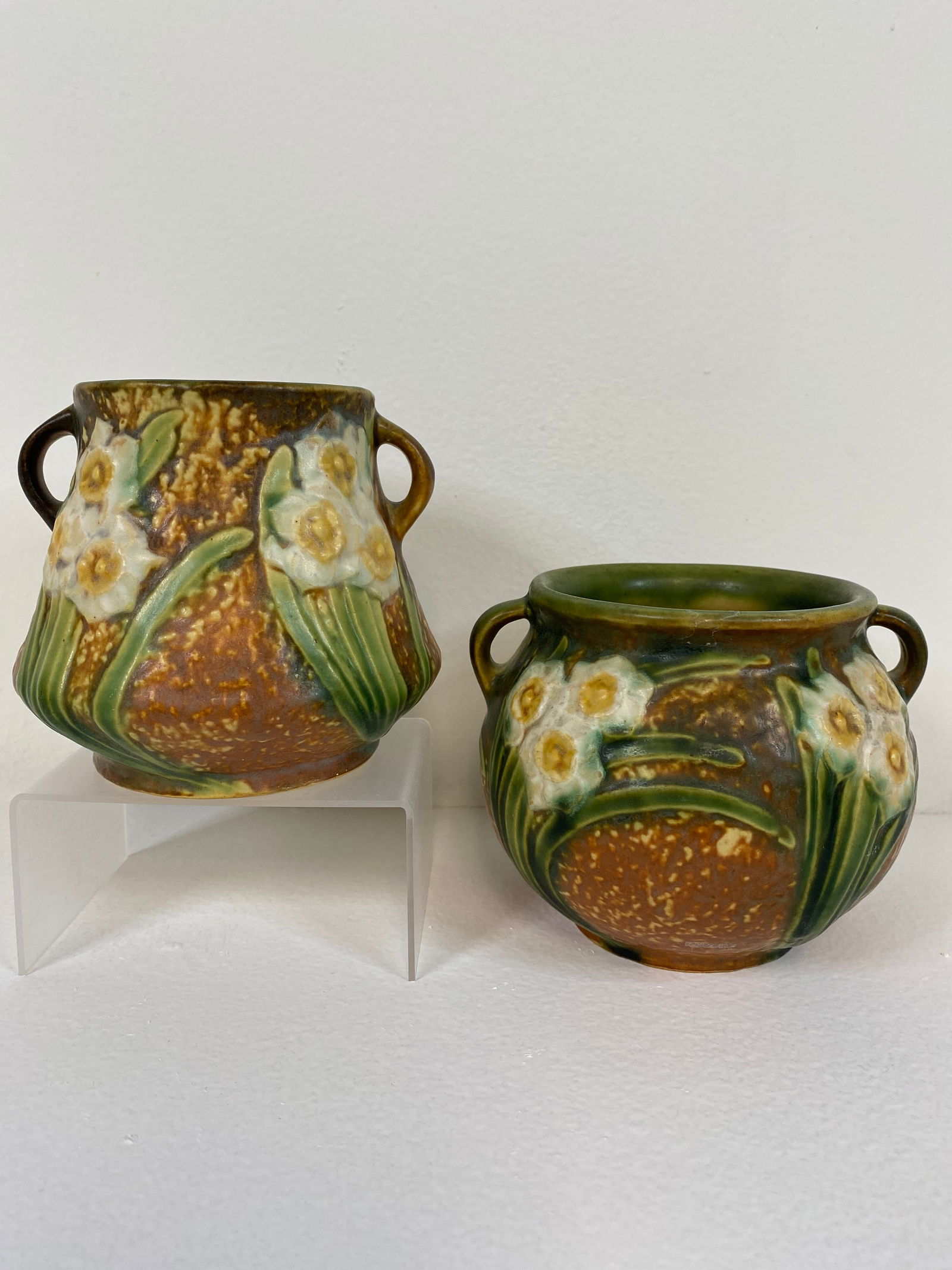 2 pcs. Roseville Pottery Jonquil (1 of 2)