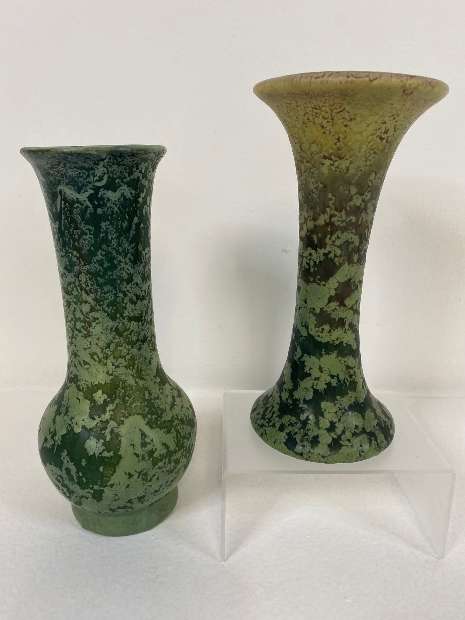 2 pcs. Weller Pottery Frosted Matte (1 of 3)