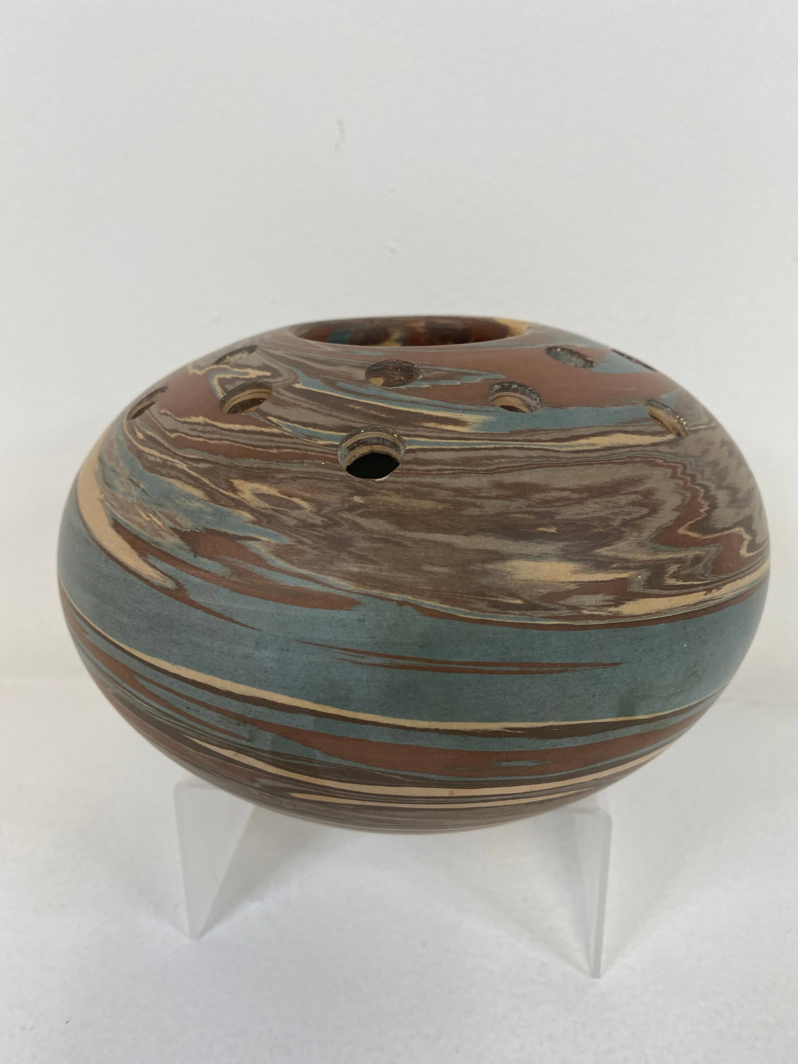 Niloak Pottery Mission Swirl: Classic Niloak Form at 4 1/8" tall and 6 1/2" wide.