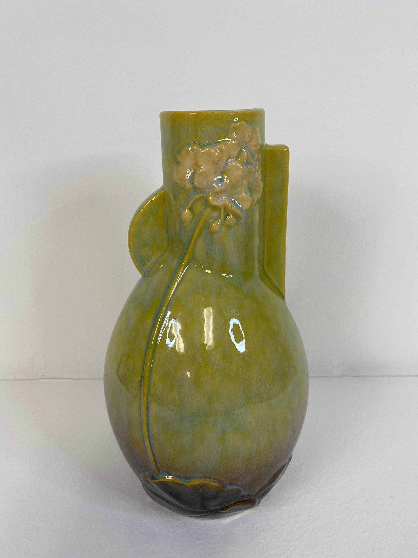 Roseville Pottery 224-10" Wincraft: Cool Bottle form shape #224-10"