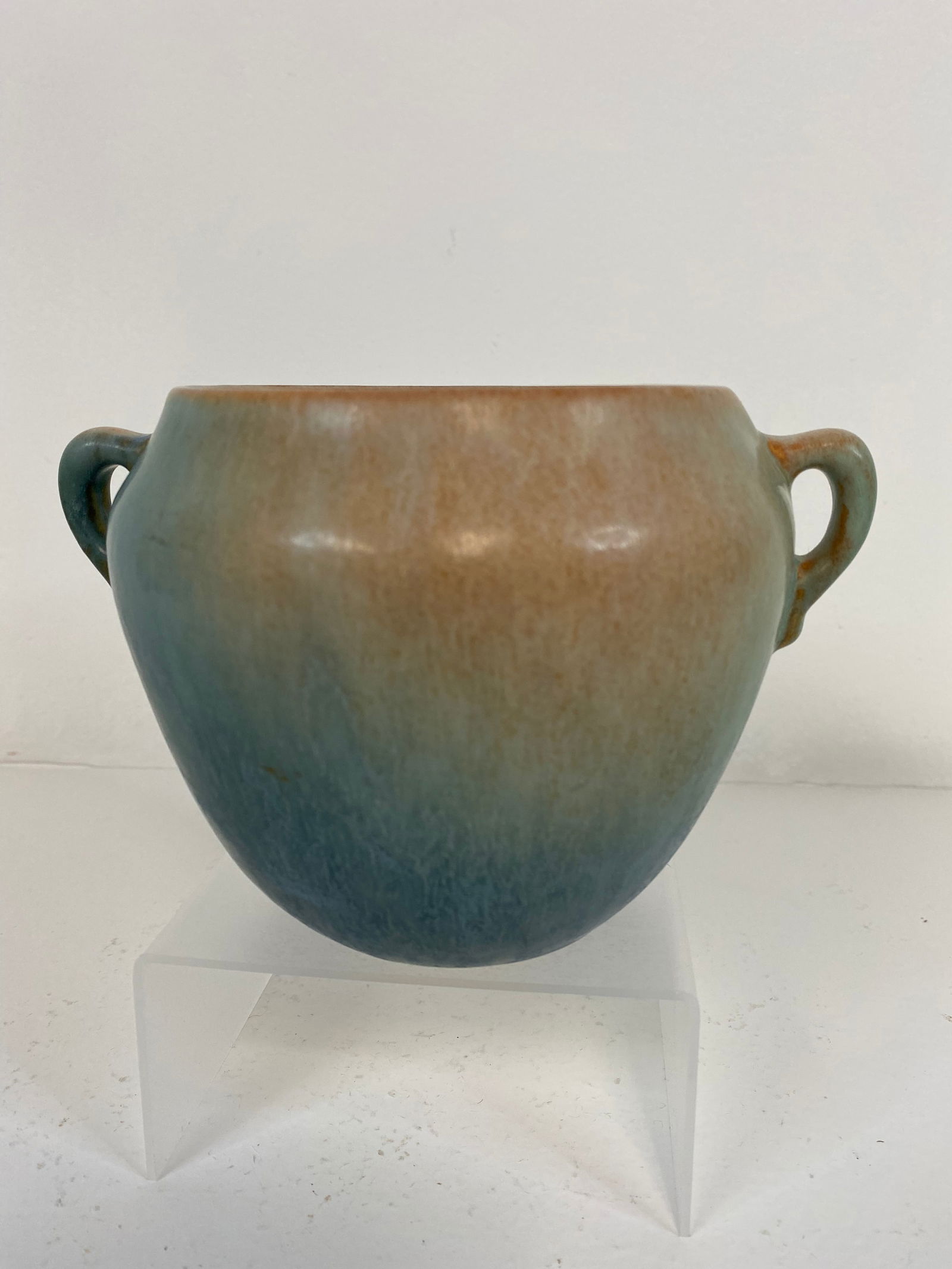 Roseville Pottery Earlam (1 of 2)