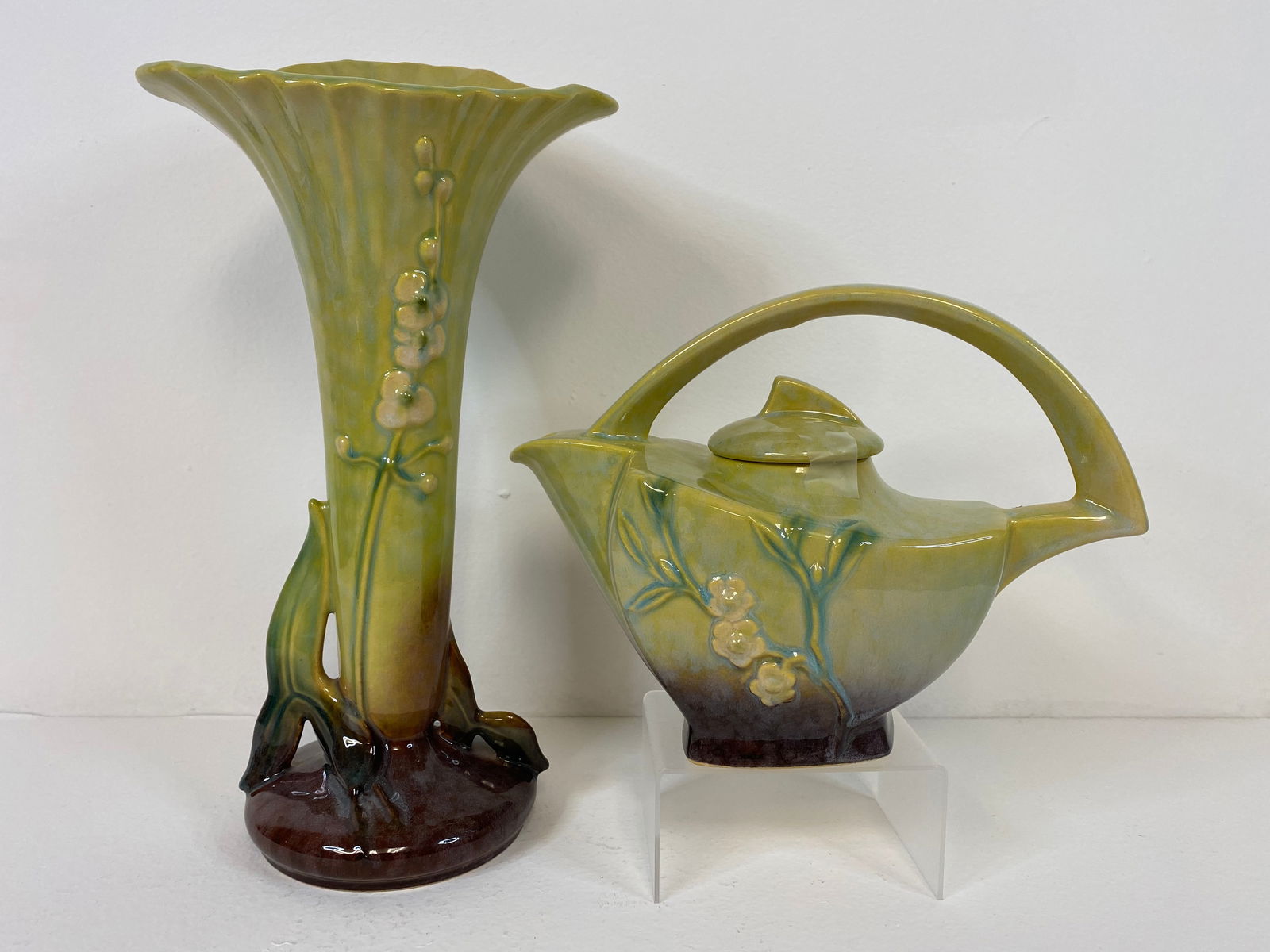 Roseville Pottery 2 pcs. Wincraft (1 of 3)