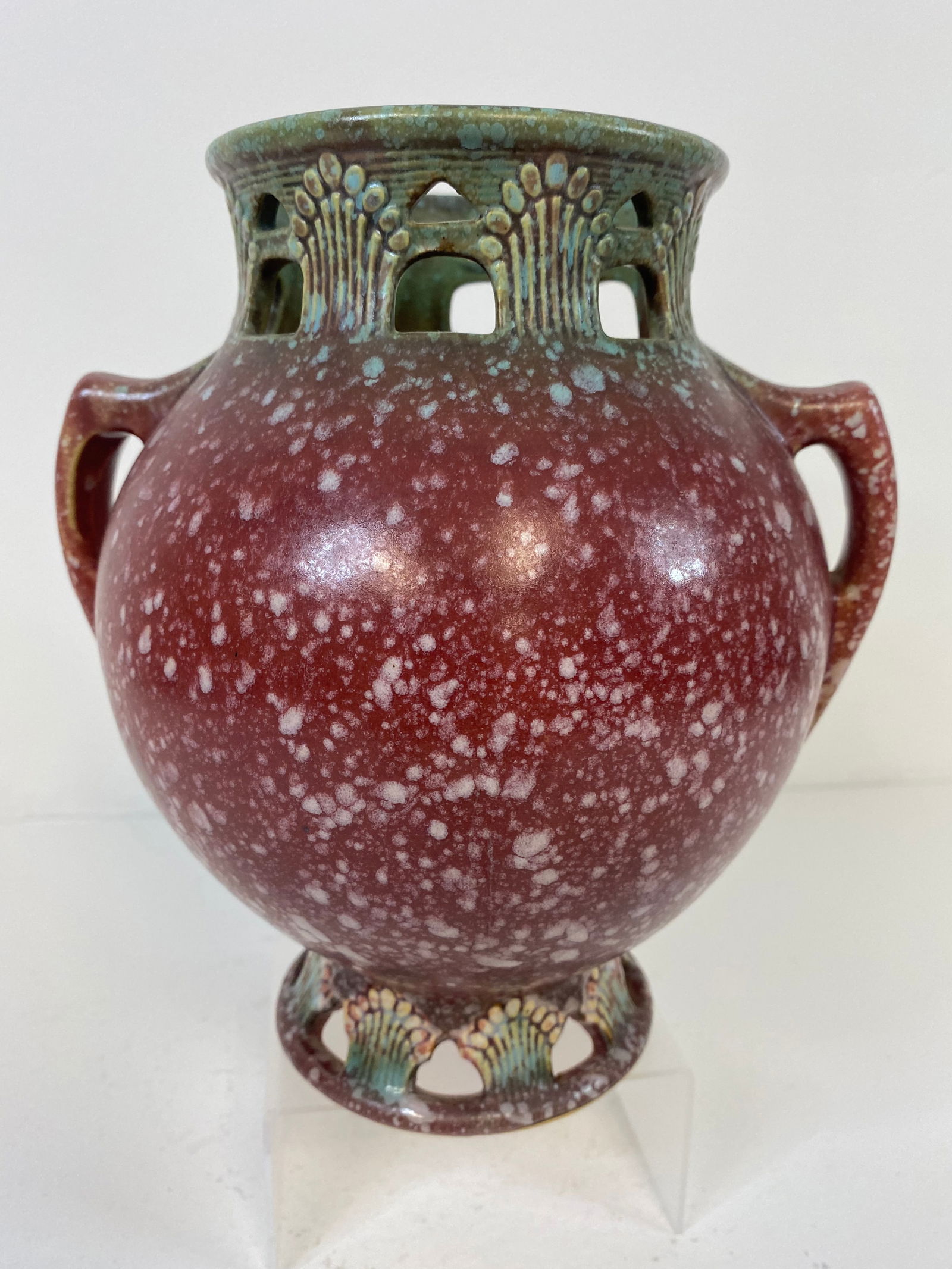 Roseville Pottery Ferrella (1 of 2)