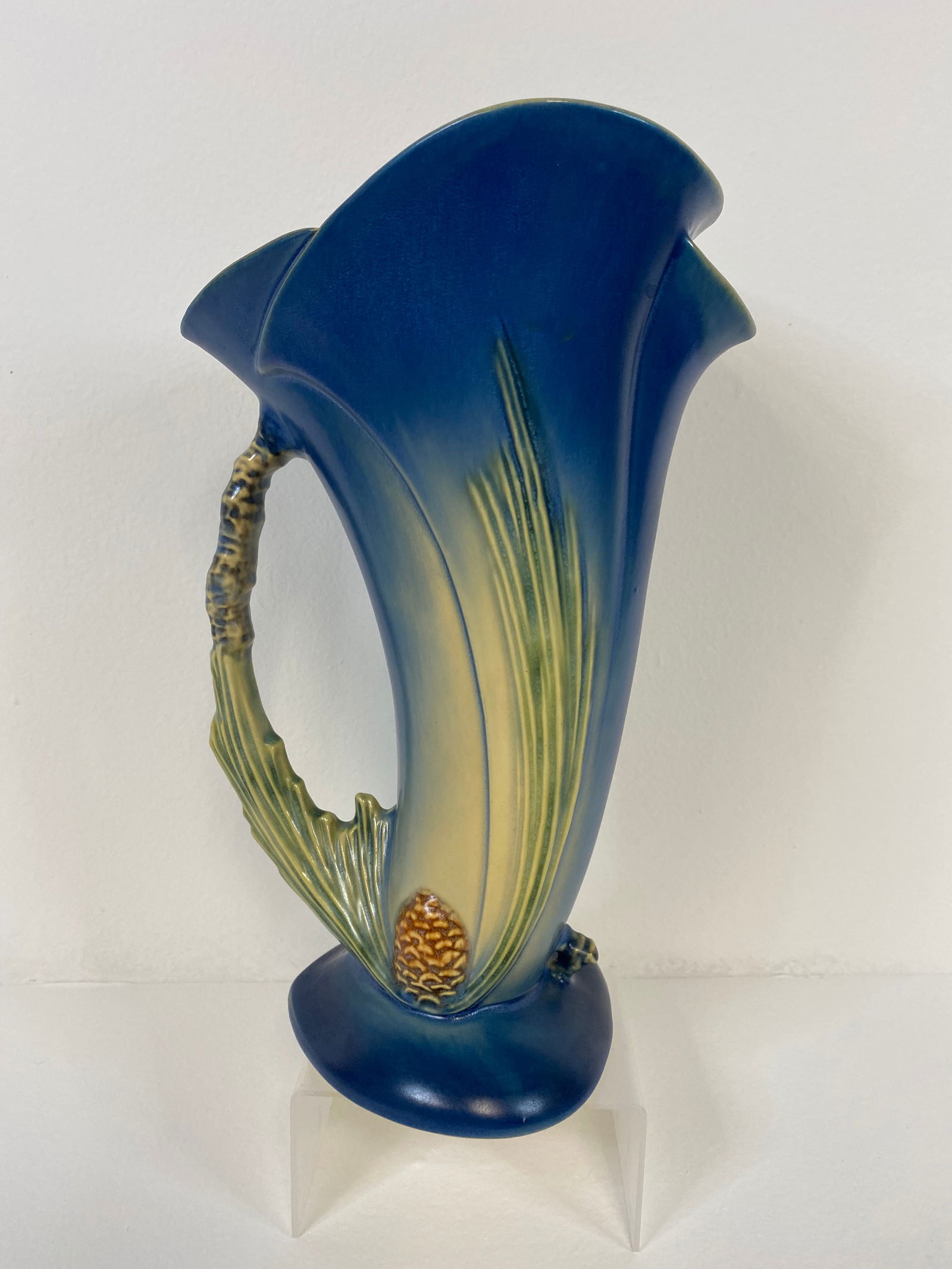 Roseville Pottery Tall Pinecone (1 of 4)