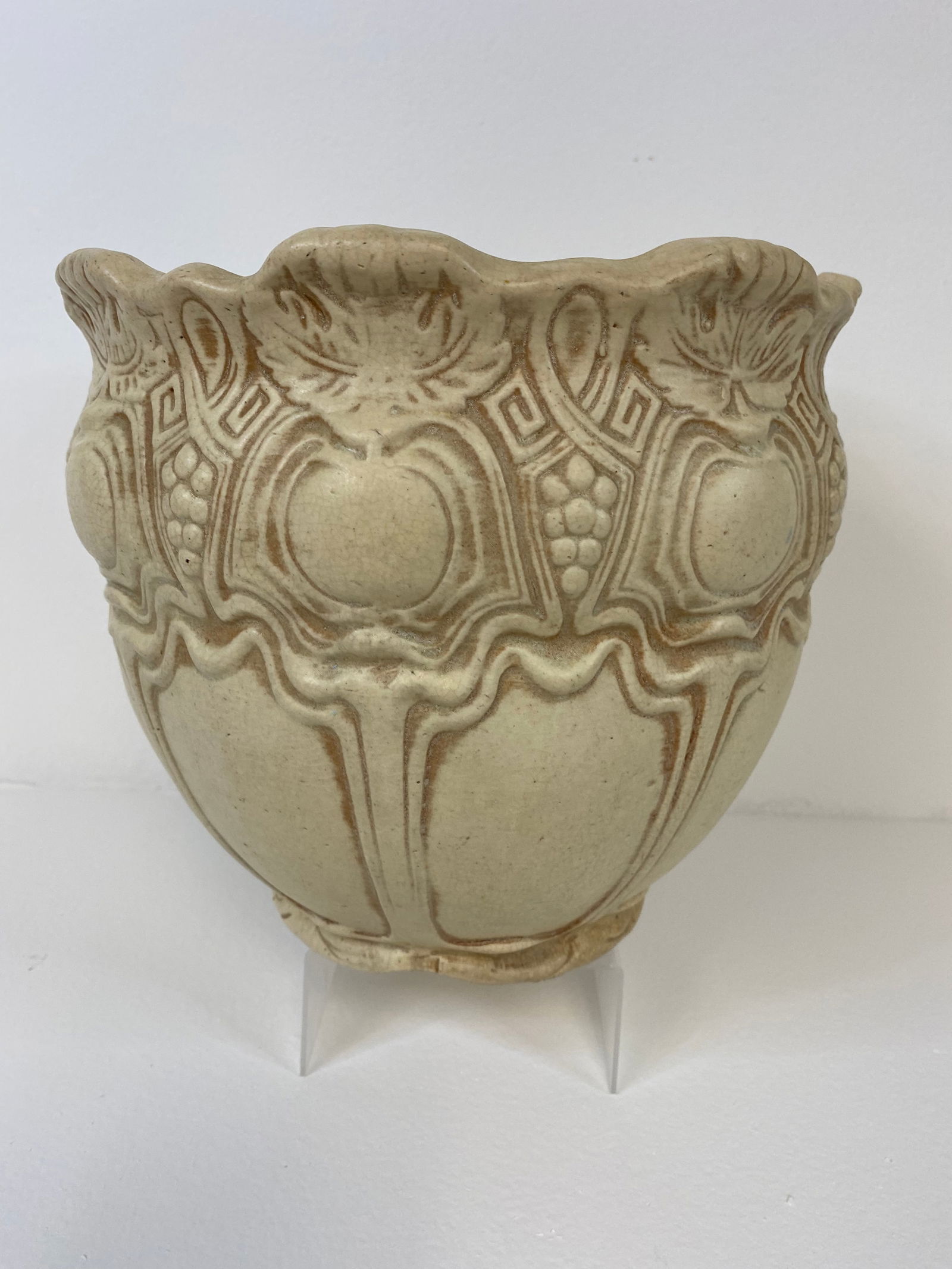 Weller Pottery Clinton Ivory (1 of 2)