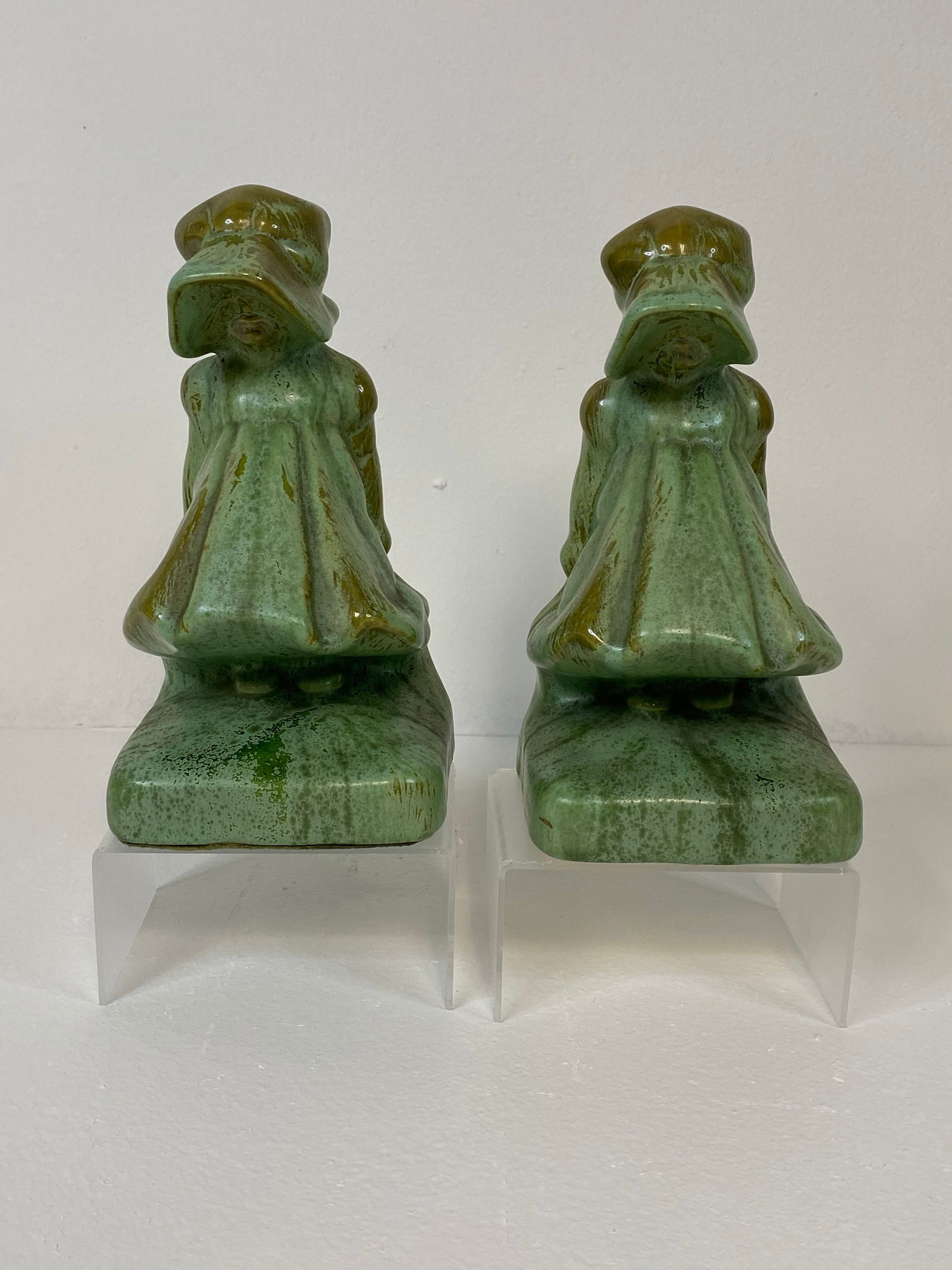 Cowan Pottery Bookends (1 of 2)