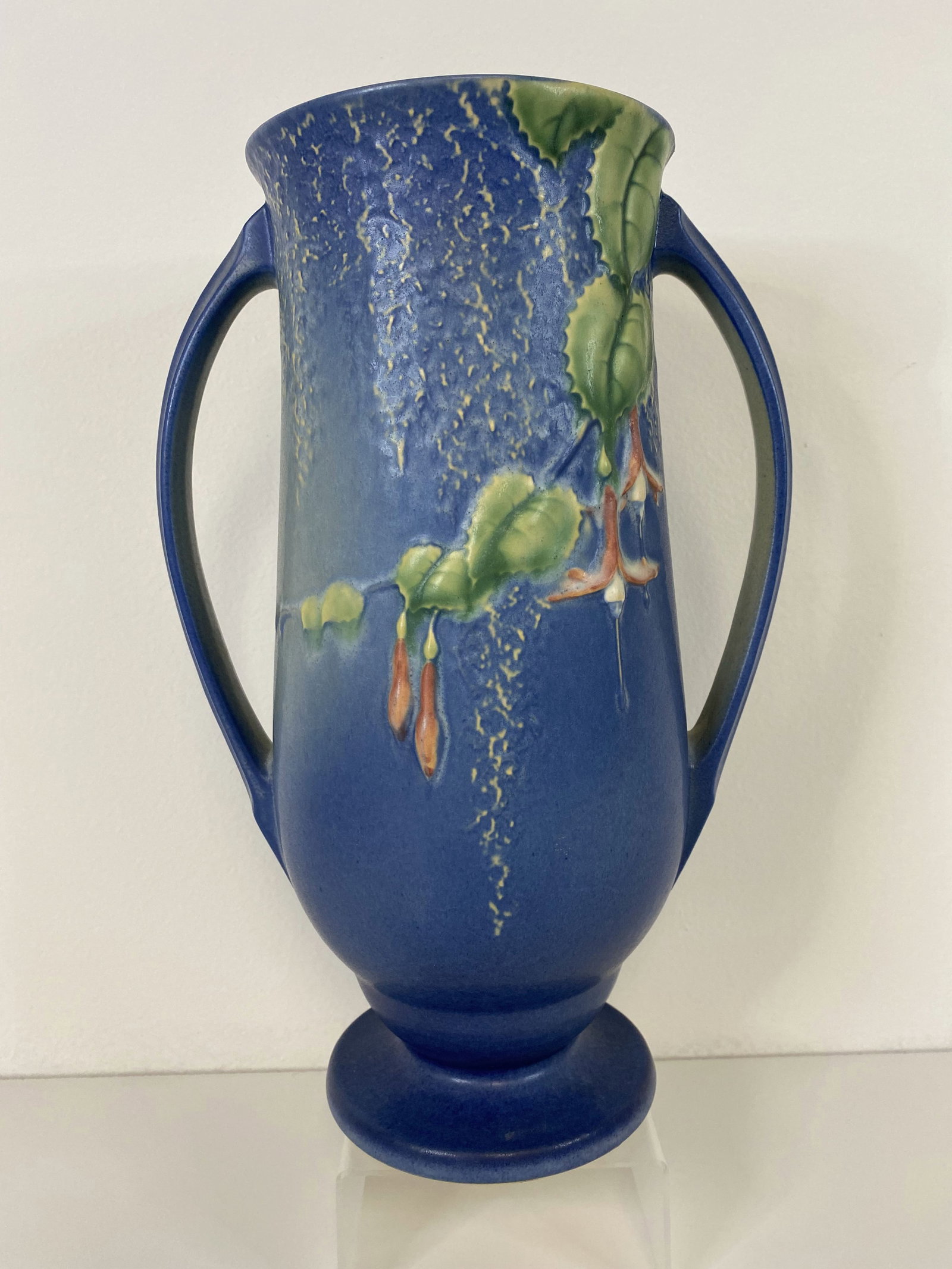 Roseville Pottery Fuschia: Larger vase with a very nice mold, very crisp. Shape # 903_12"