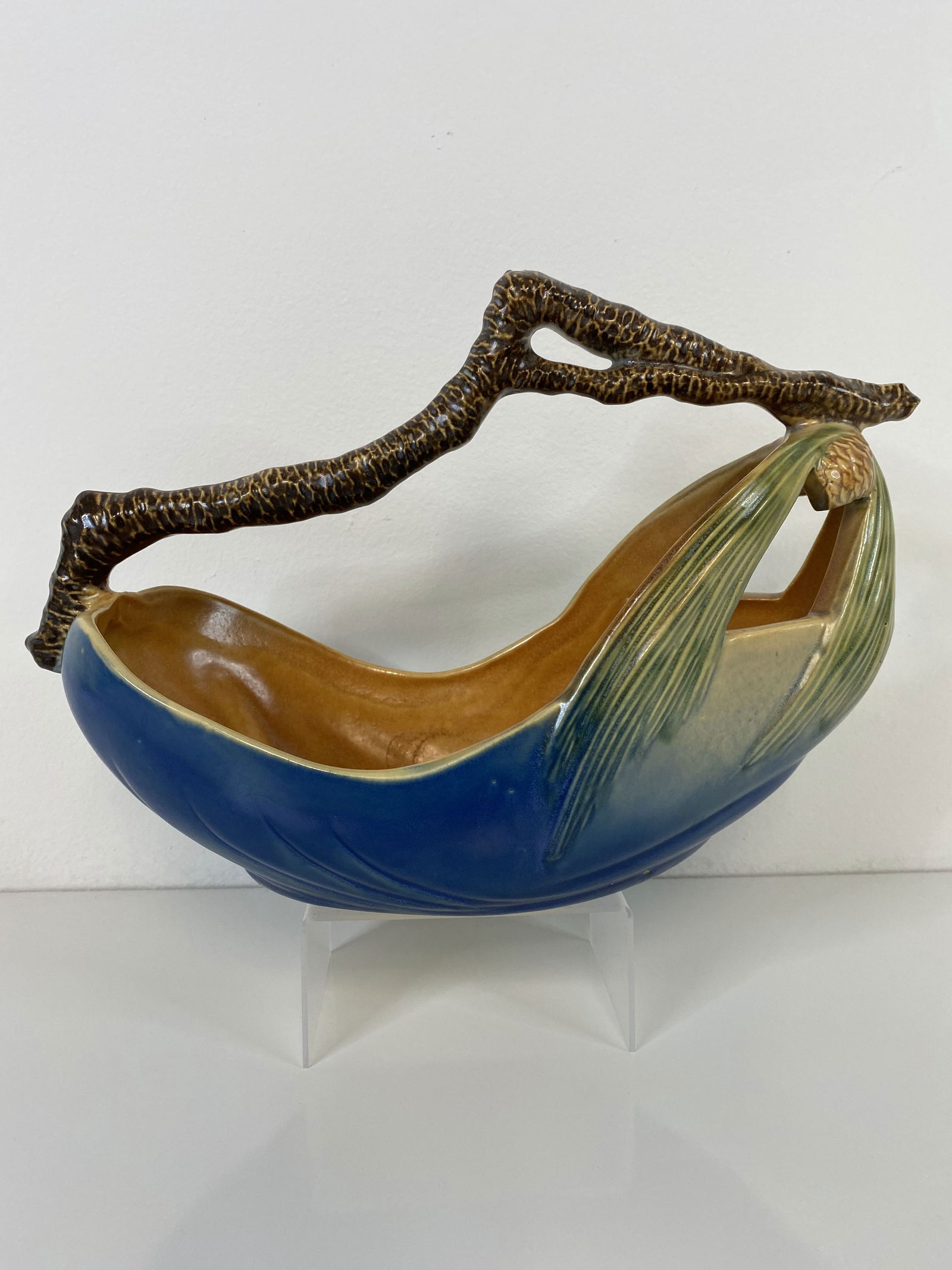 Roseville Pottery Pinecone (1 of 2)
