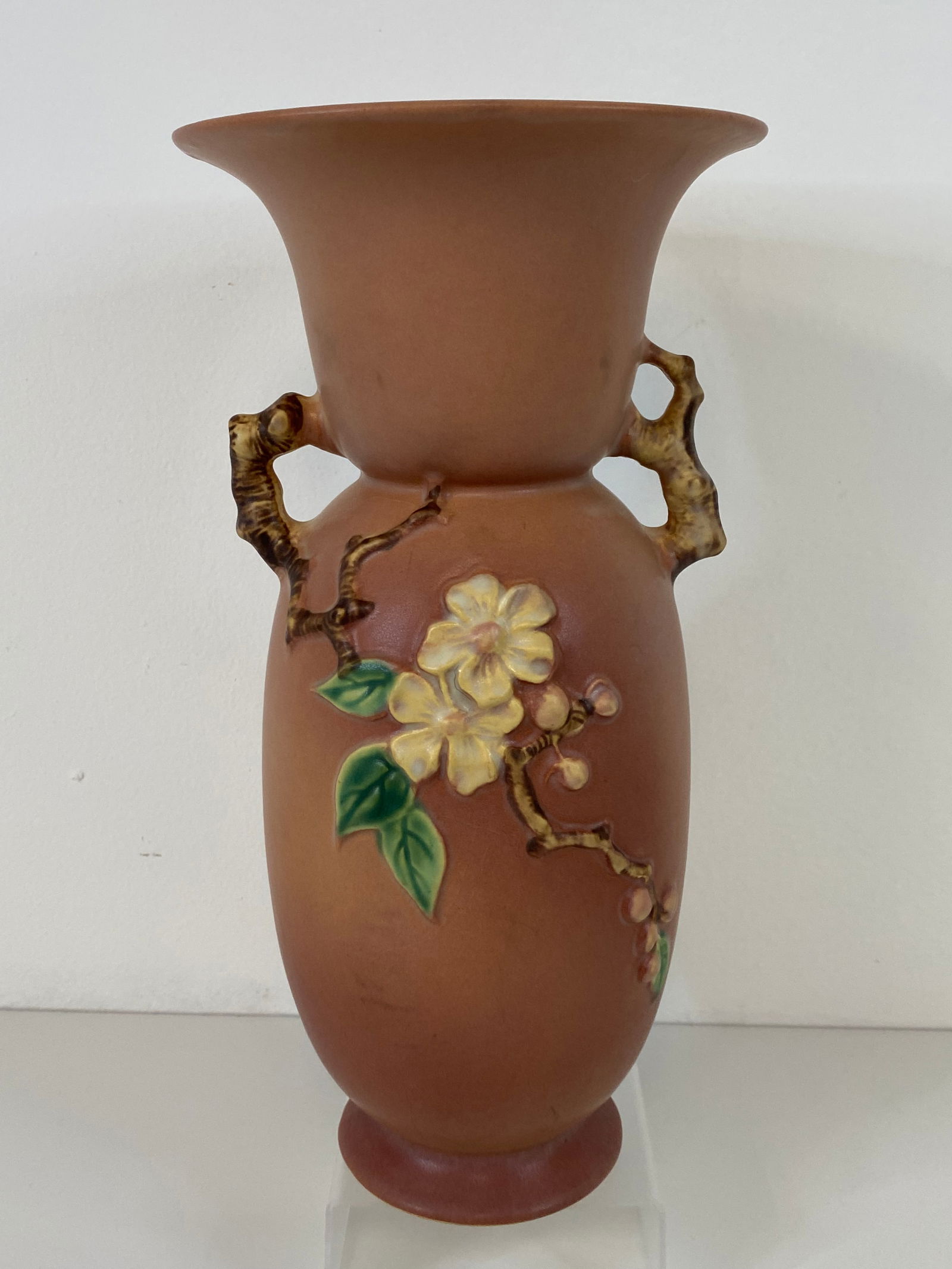 Roseville Pottery Large Vase Apple Blossom (1 of 2)