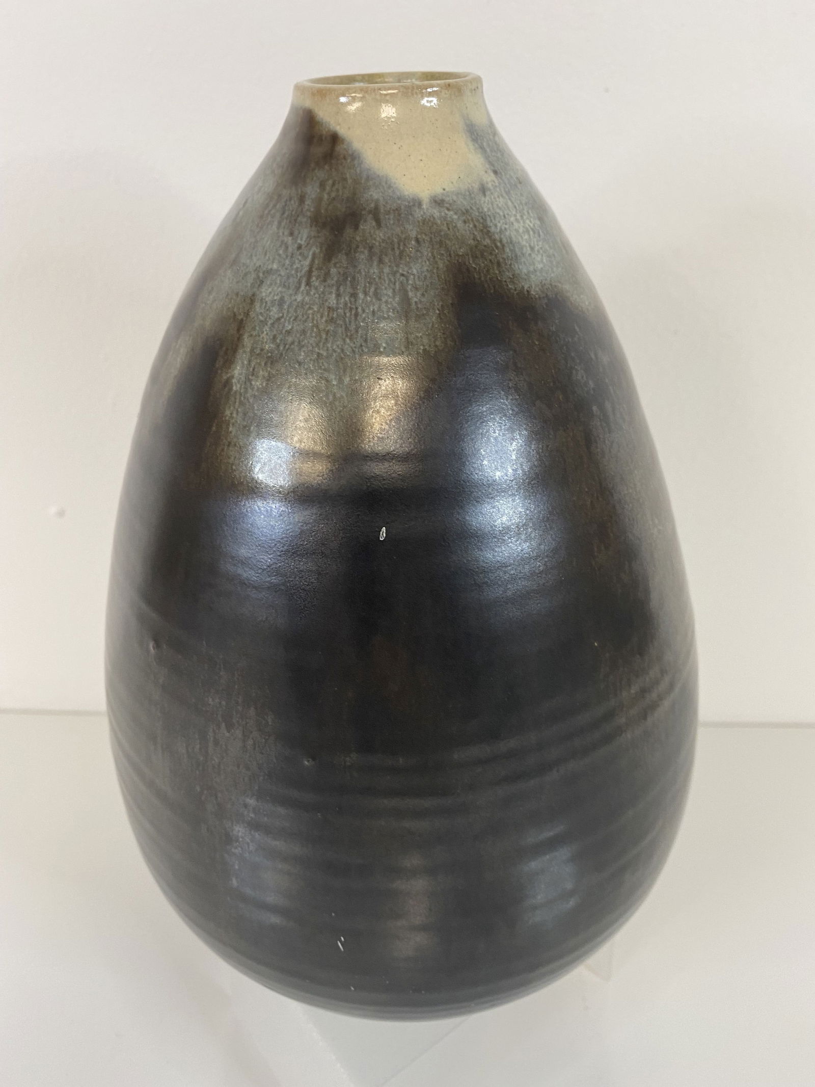 Eugene Deutch Large form: Hand Thrown 9 1/4" Pot very MCM style.