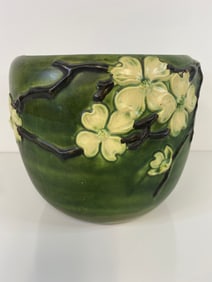 Roseville Pottery Dogwood