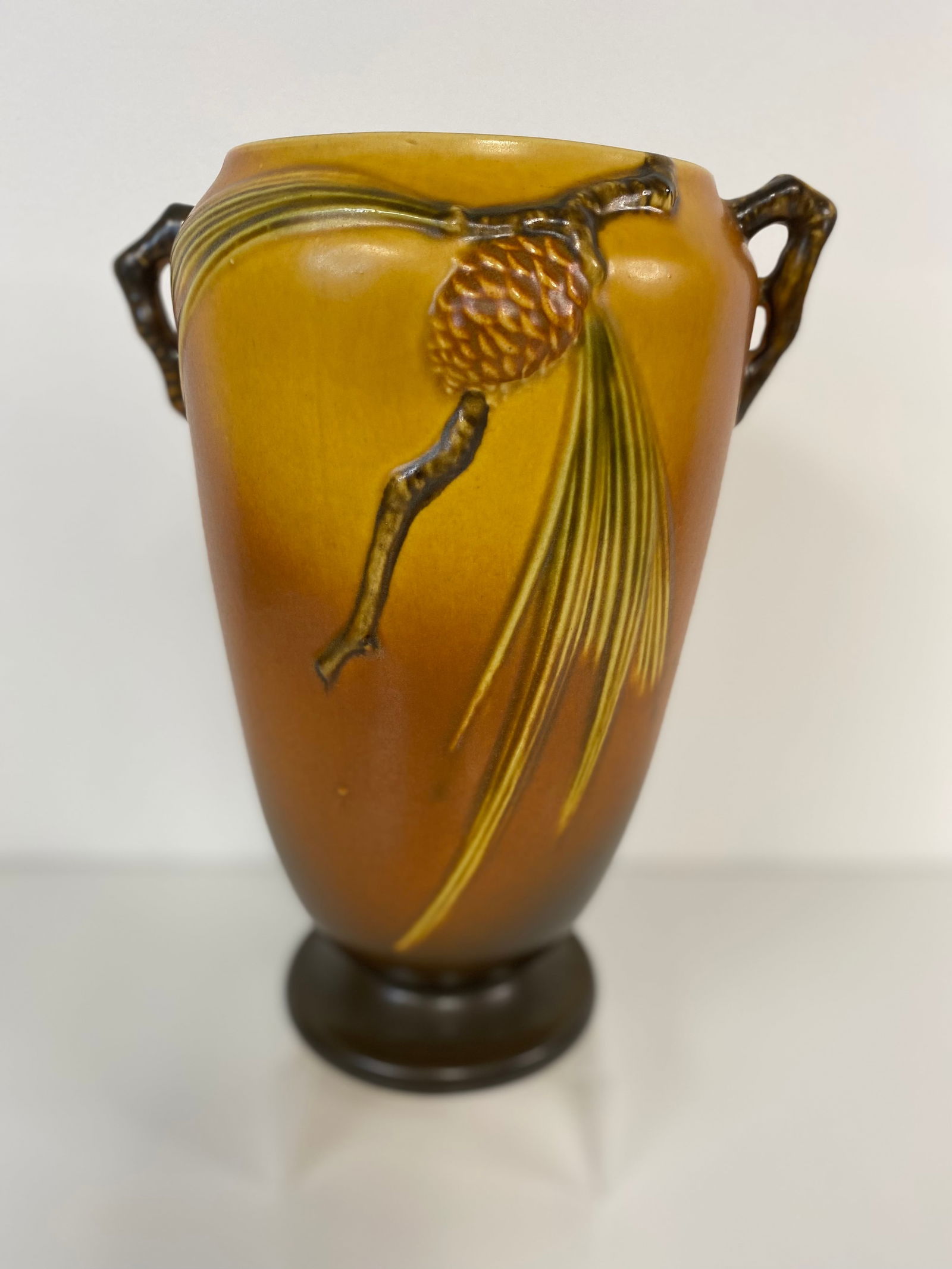 Roseville Pottery Pinecone Vase (1 of 2)