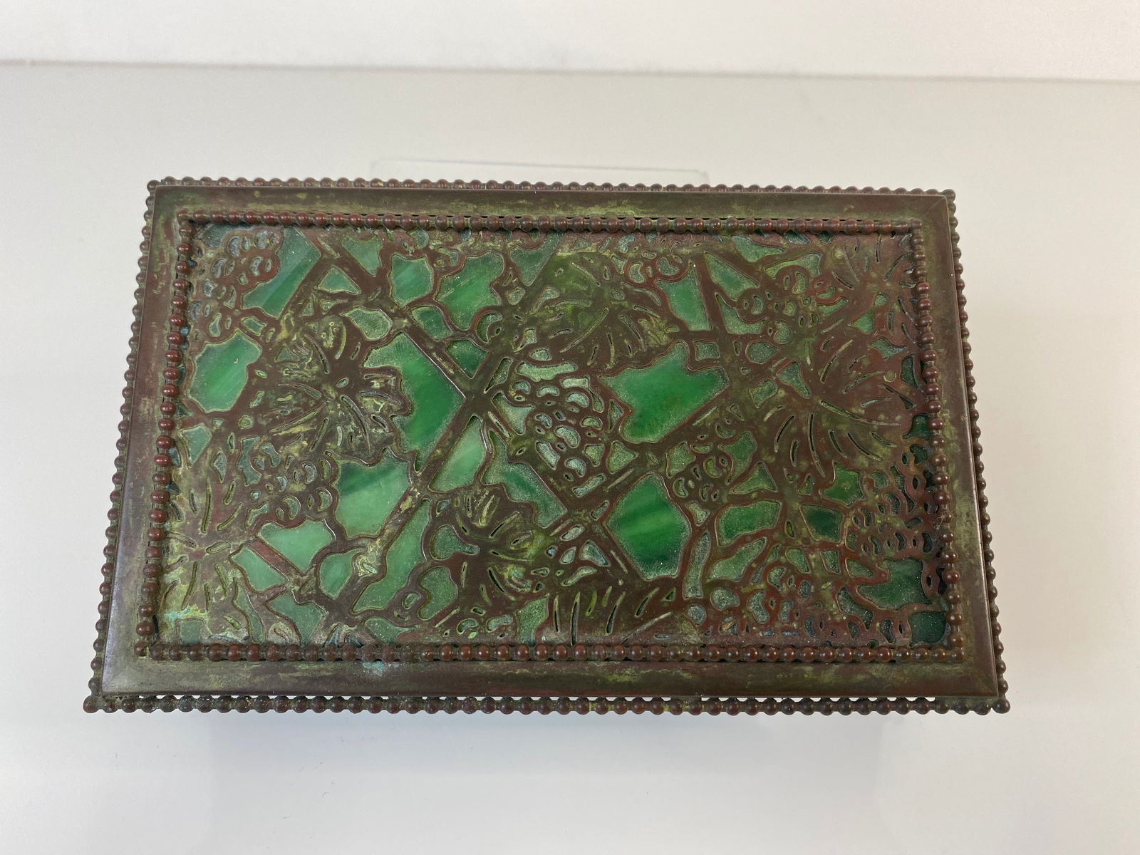 Tiffany Studios Grapevine Box (1 of 4)