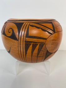 Native American Zuni Pottery