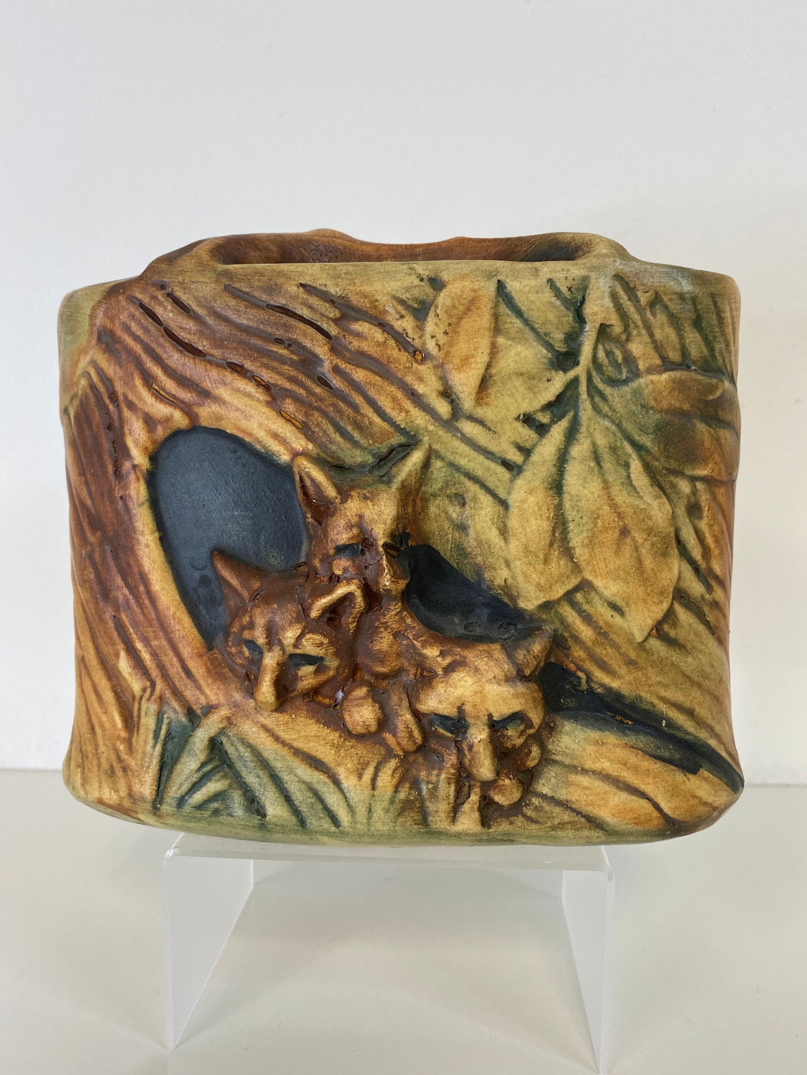 Weller Pottery Woodcraft 3 Light Lamp (1 of 2)