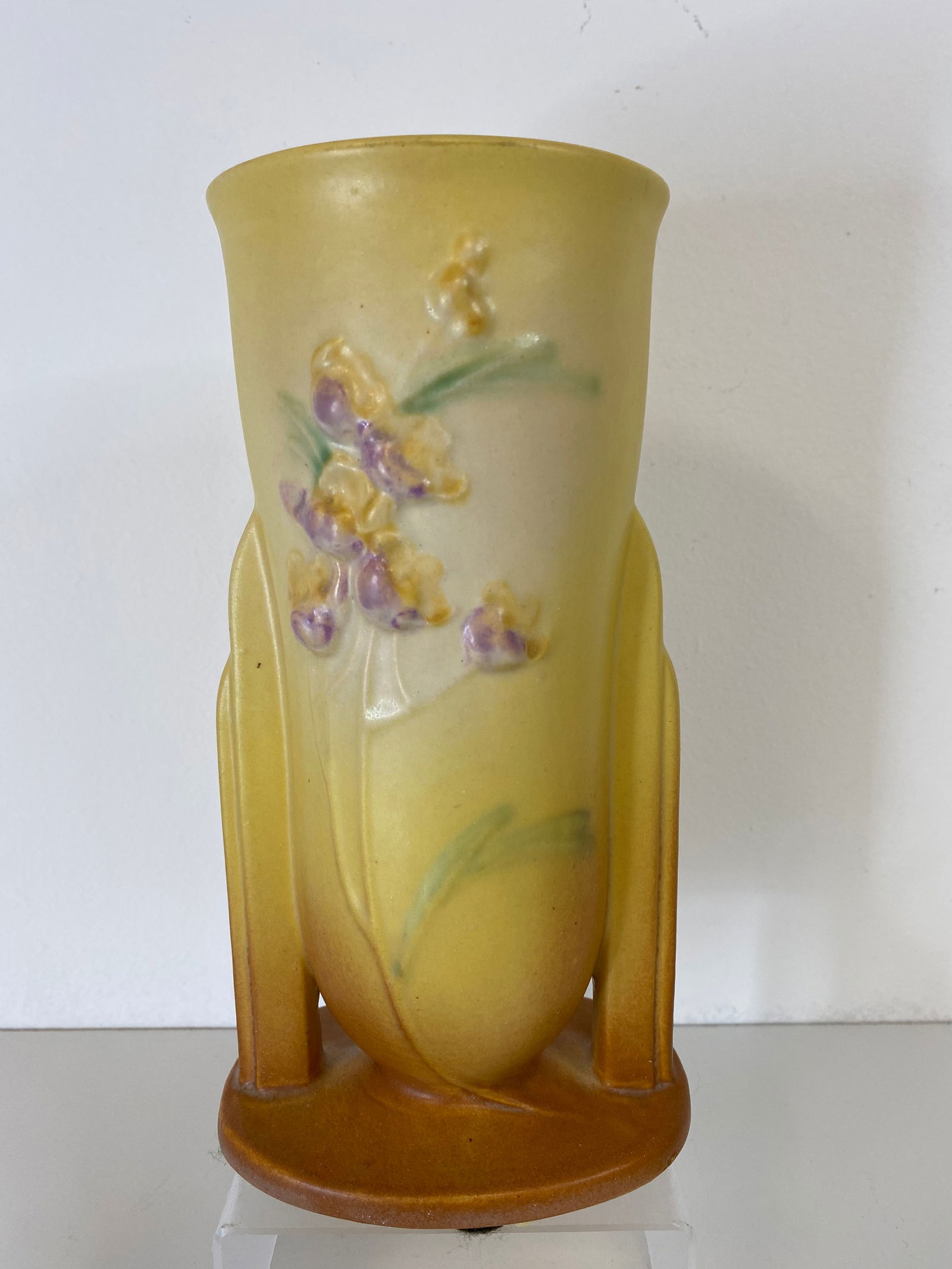 Roseville Pottery Ixia (1 of 2)