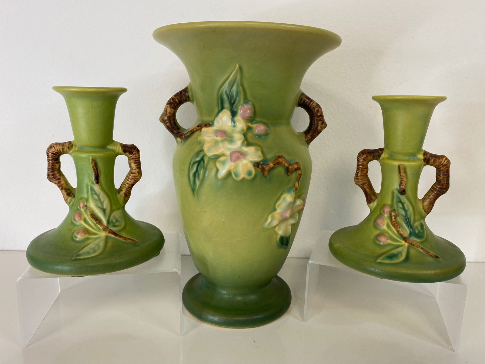 3 Roseville Pottery Apple Blossom (1 of 1)