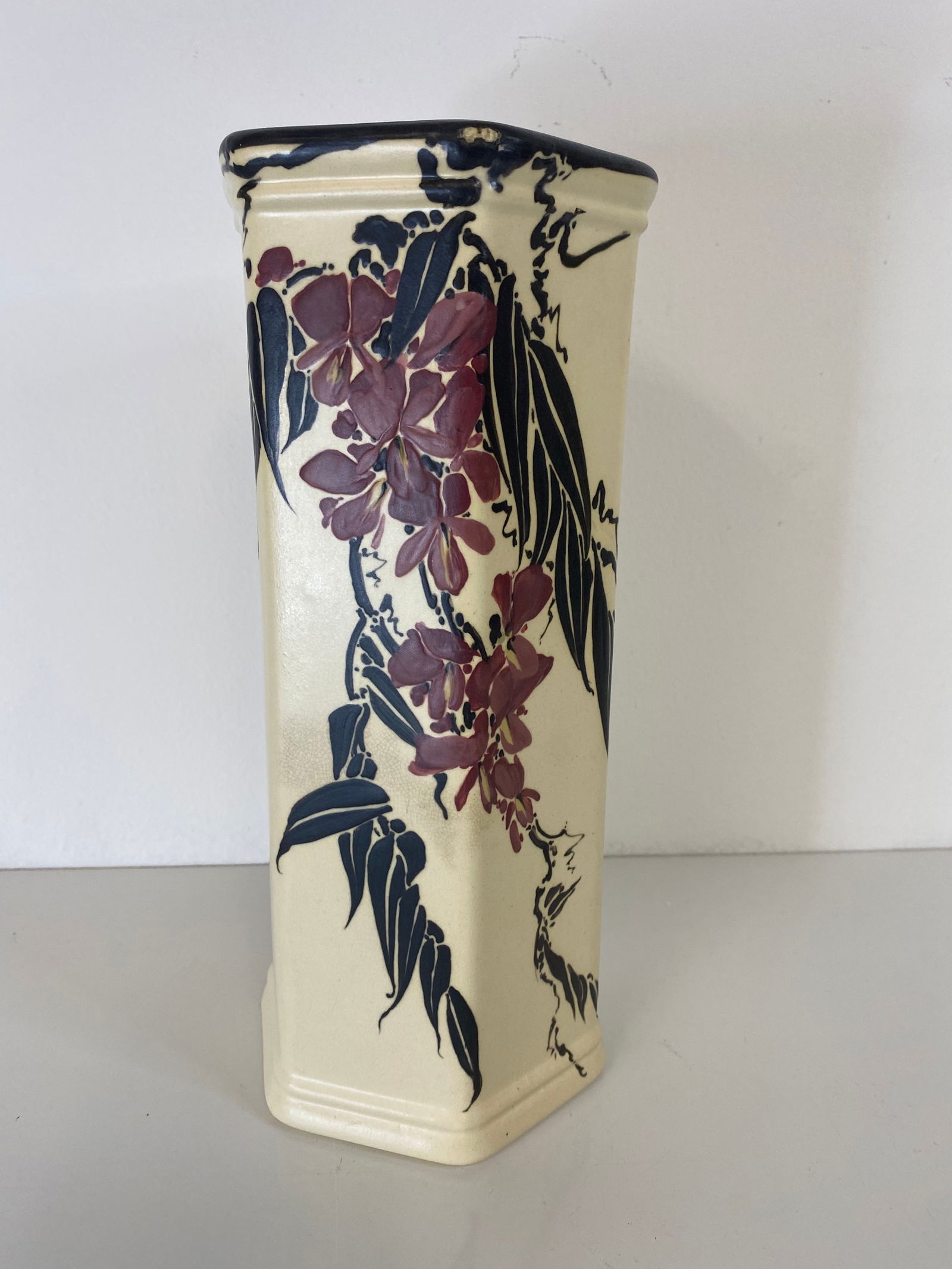 Weller Pottery hudson (1 of 3)