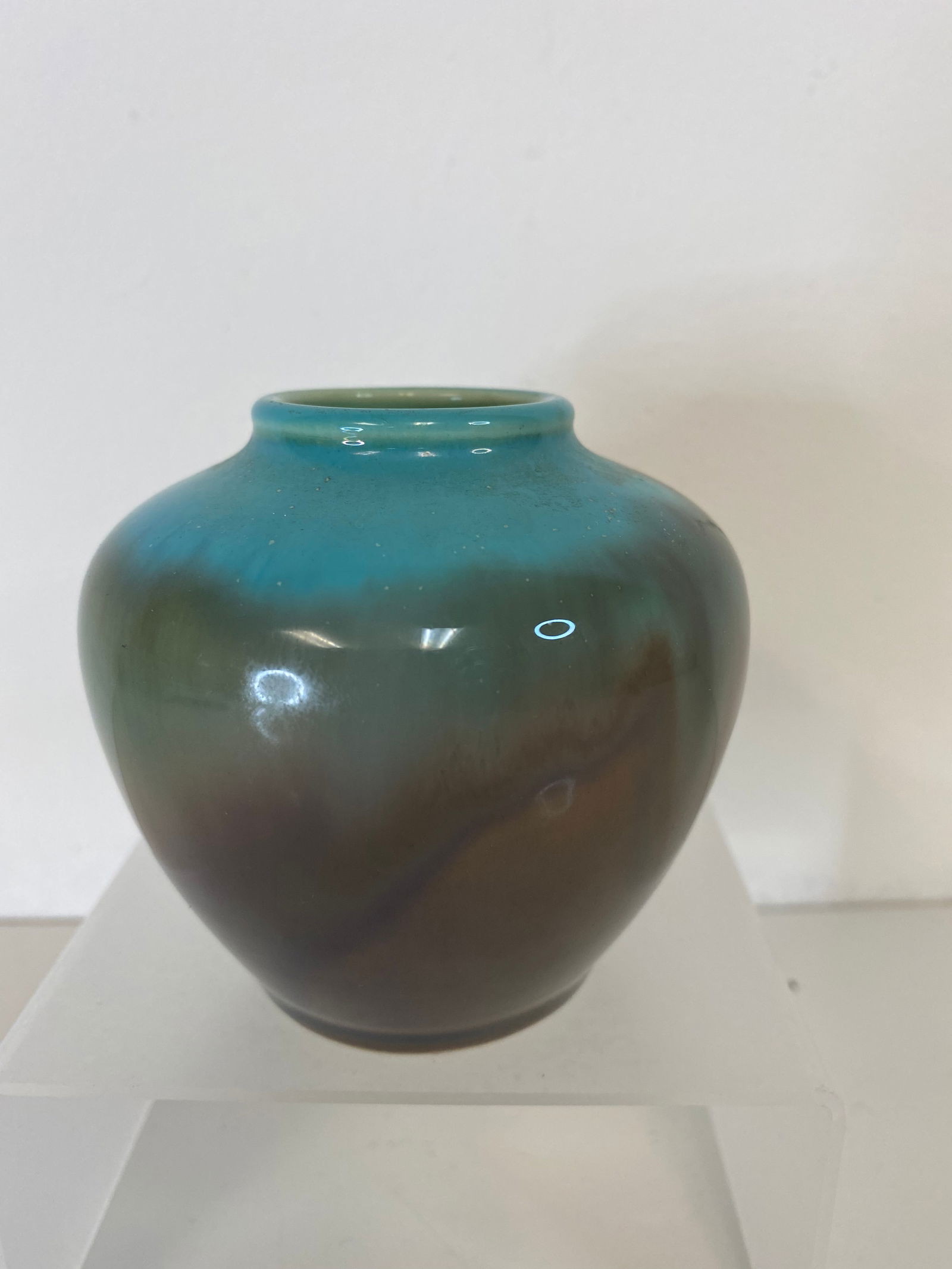Rookwood Pottery: Small cabinet vase interesting glaze from 1932. 3" tall