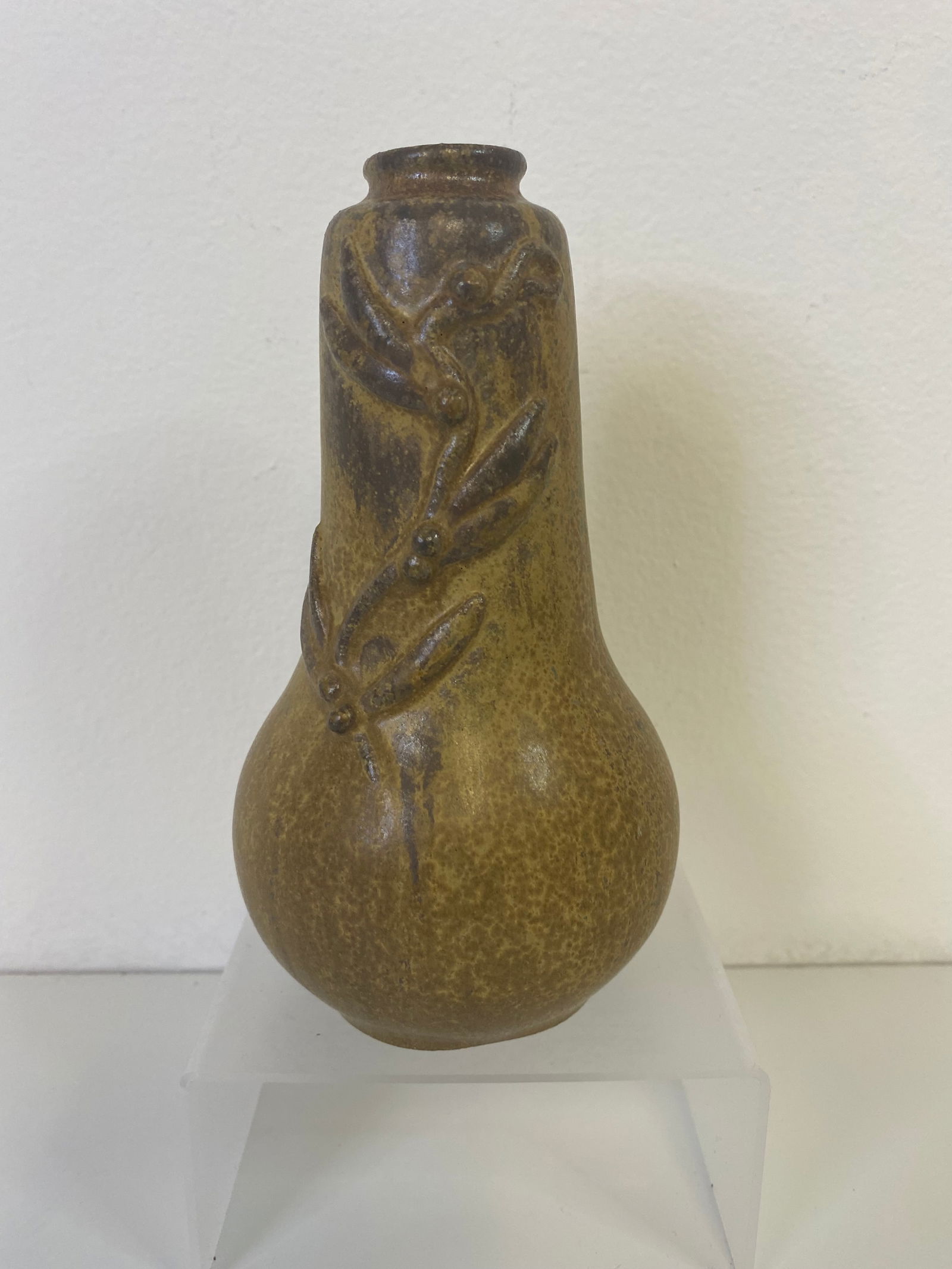 Arne Bang Vase MCM Danish: Great vase standing 6 1/4" tall from the hands of Arne Bang. Very nice