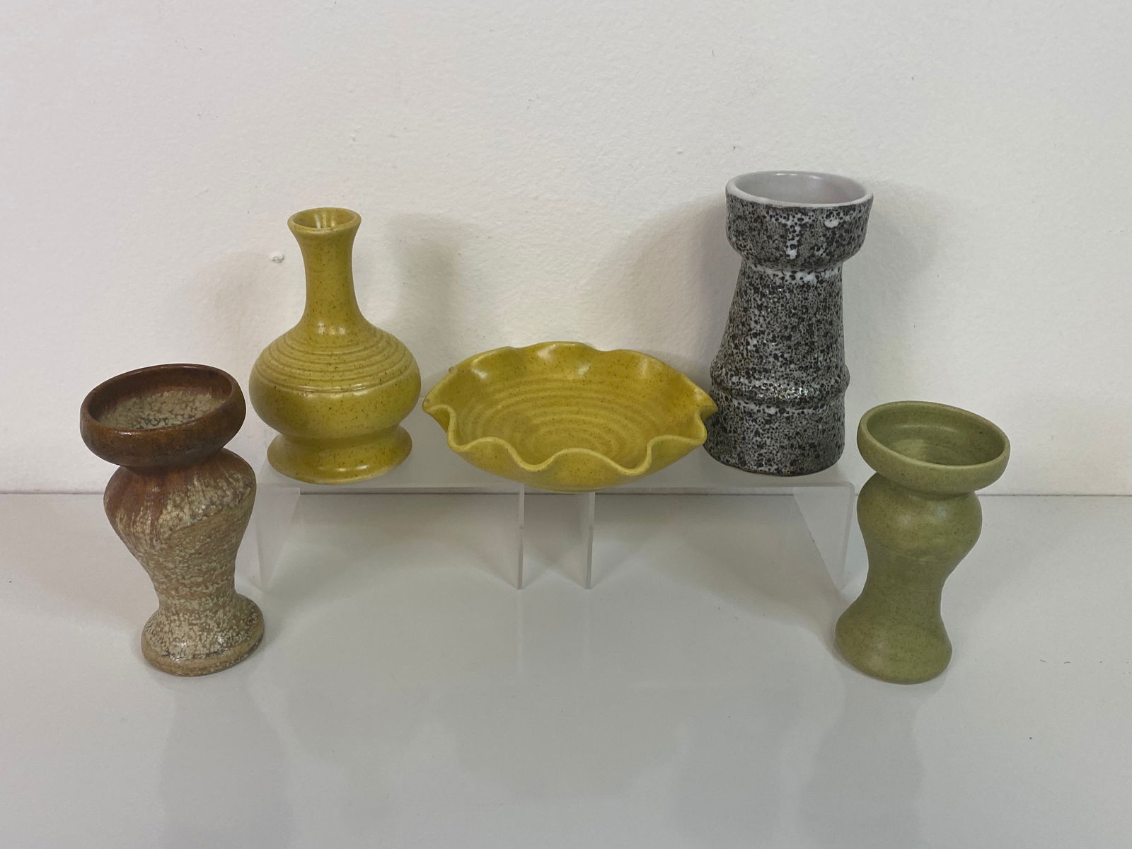 5 pcs Pigeon Forge Pottery: The brown and White speckled vase is the tallest at around 4 1/2" tall.