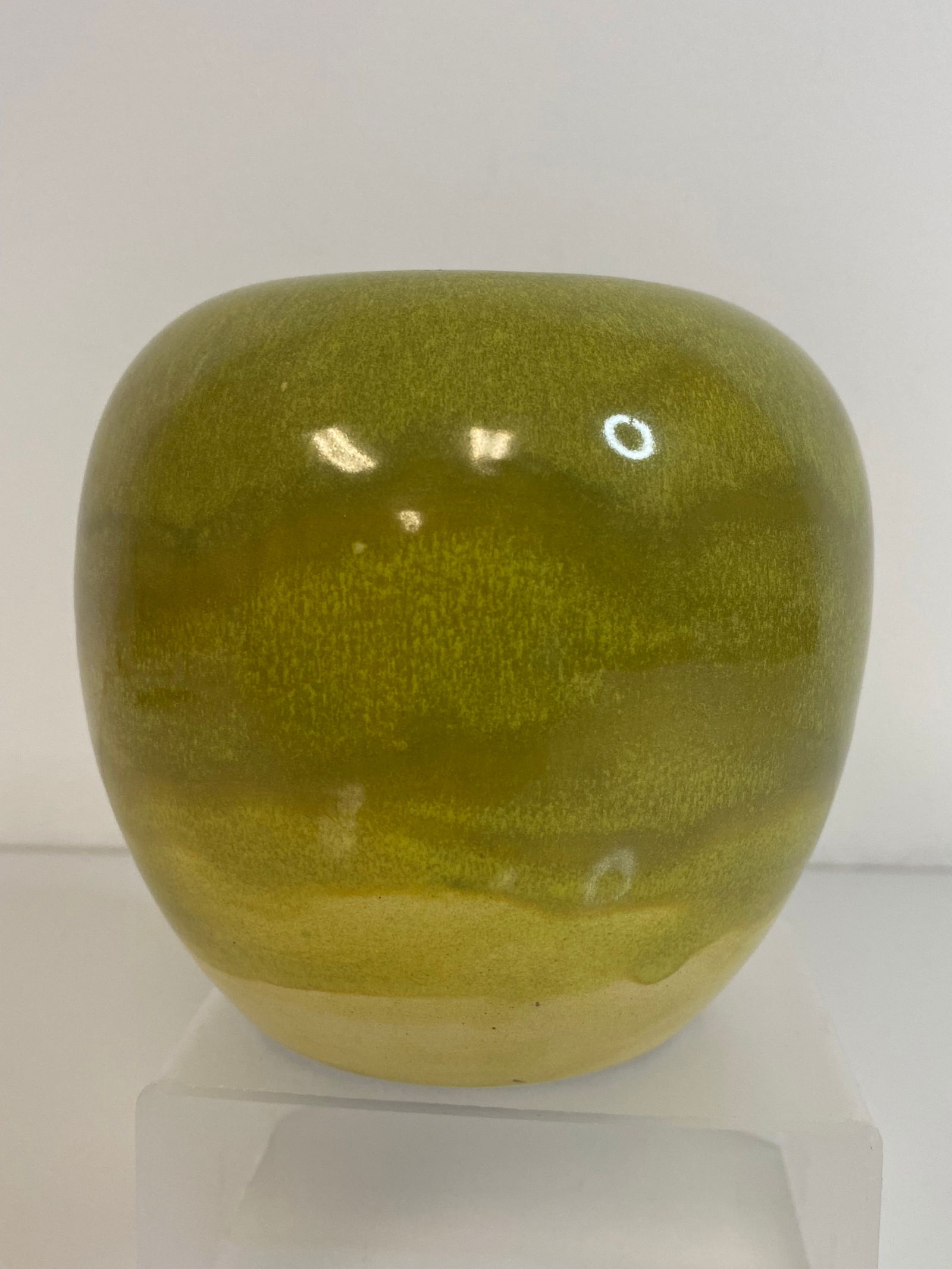 Pillin Pottery Vase: Great glaze with a lot going on at 4 1/2" Very Nice Pot