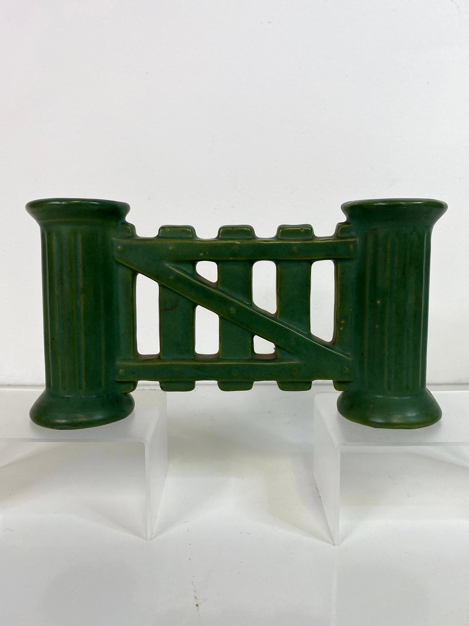 Roseville Pottery Matte Green (1 of 1)