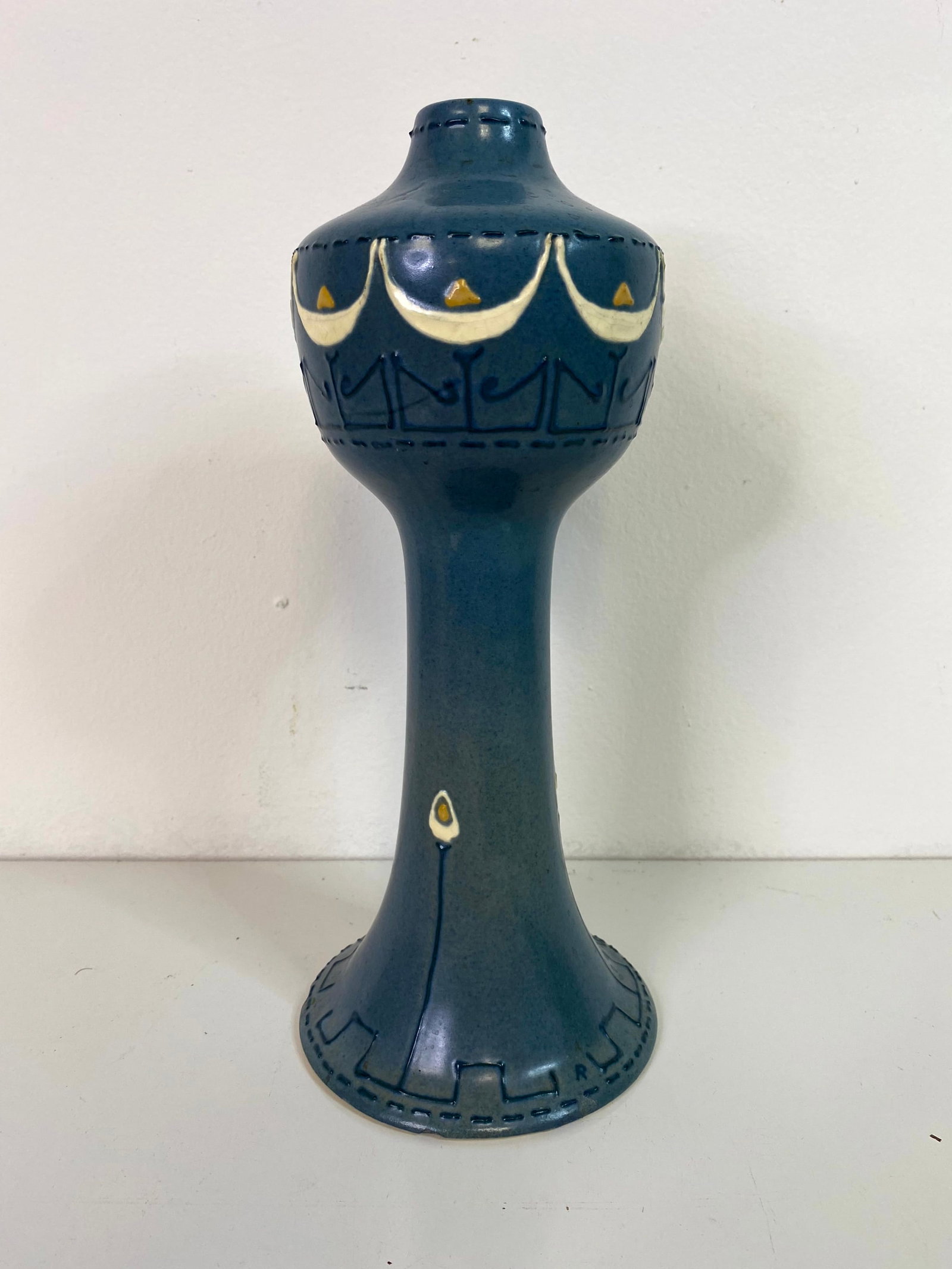 Roseville Pottery Aztec (1 of 2)