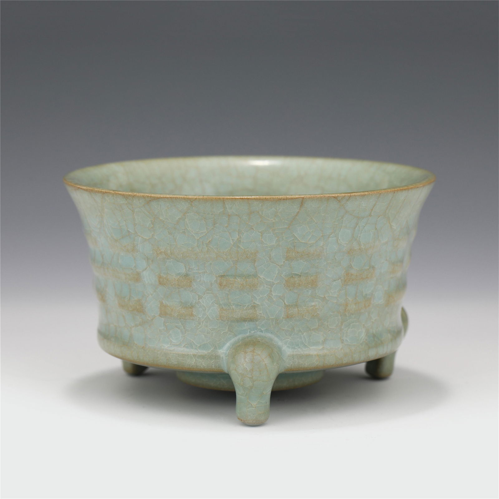 A CHINESE RU TYPE GLAZED TRIPLE FOOT PORCELAIN INCENSE (1 of 9)